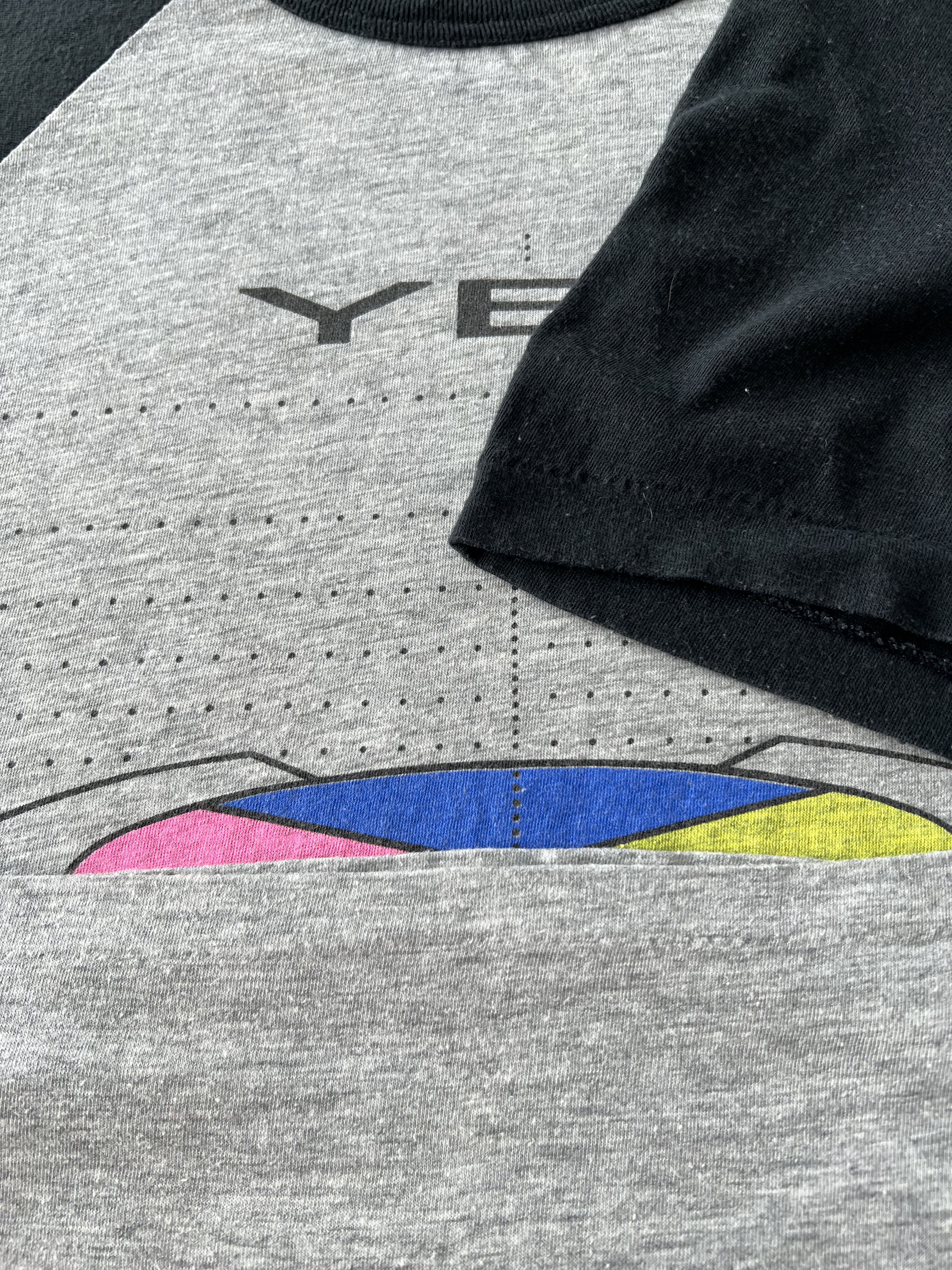Band Tees Vintage 1984 Yes Band 90125 World Tour 80s T-shirt Size US M / EU 48-50 / 2 - 5 Thumbnail