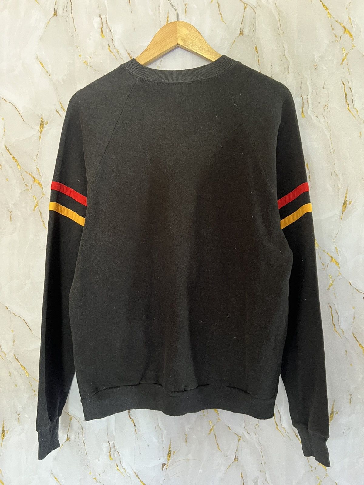 Disney VINTAGE MICKEY MOUSE SWEATSHIRT Size US XL / EU 56 / 4 - 2 Thumbnail