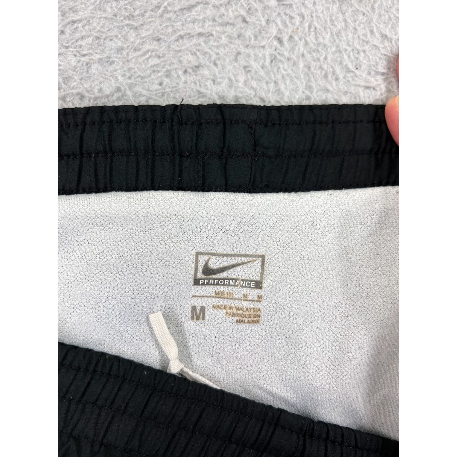 Nike Nike Shorts Womens Medium Black Pink Running Jogging 100% Polyester Swoosh Lined Size 32" / US 10 / IT 46 - 3 Thumbnail