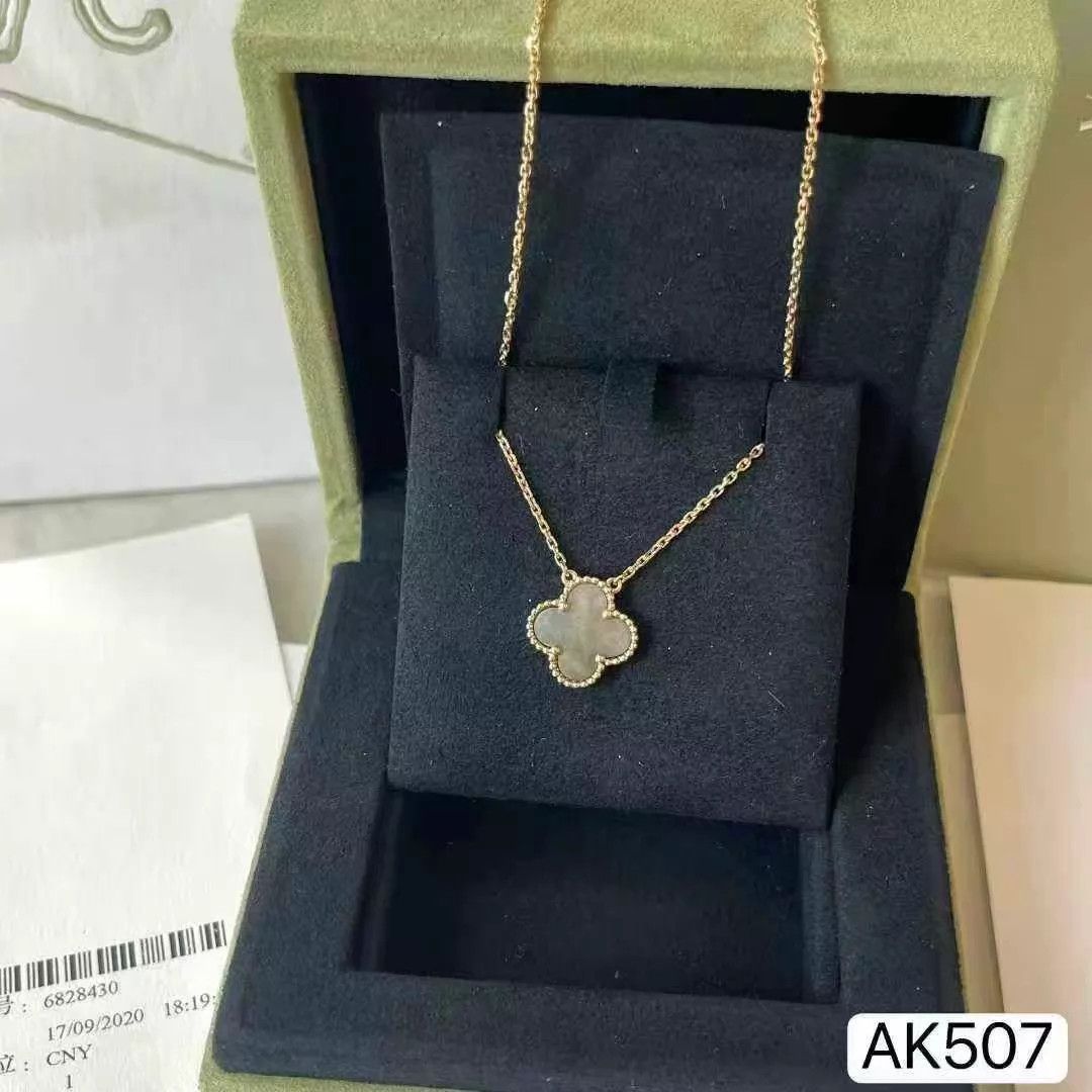 Van Cleef & Arpels VCA Medium Grey MOP Necklace, Full Set, 42cm, Like New Size ONE SIZE - 7 Thumbnail