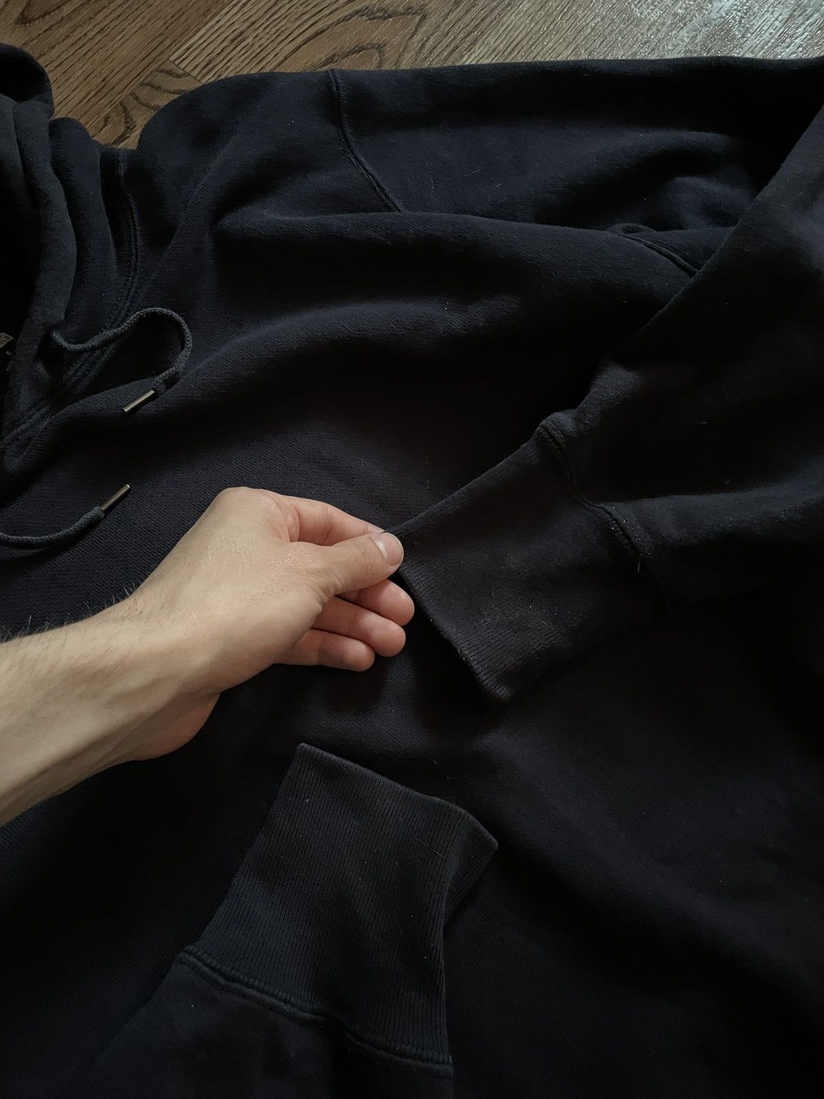Japanese Brand × Uniqlo Vintage Black Uniqlo Hoodie Sweatshirt Size S Gently Used Size US S / EU 44-46 / 1 - 4 Thumbnail