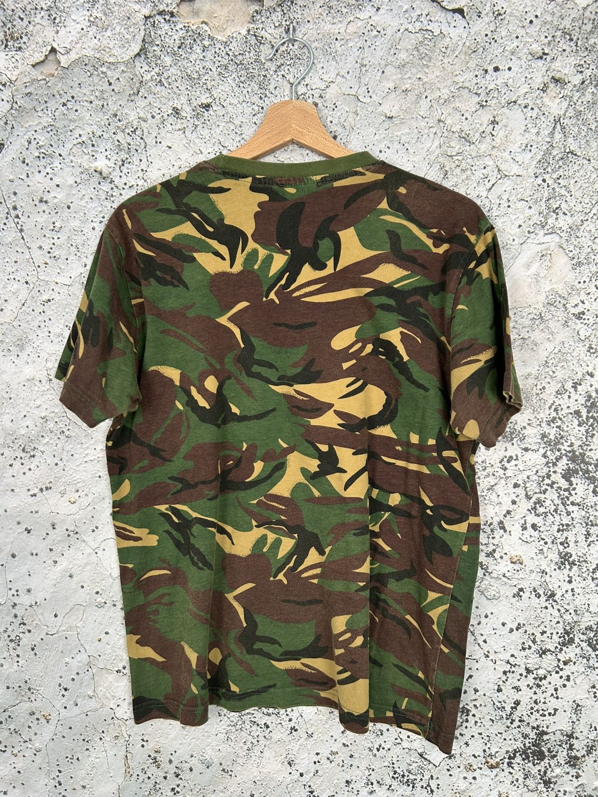 Vintage Vintage Camo Tee Military Streetwear Drill Skate Rap Y2K Size US M / EU 48-50 / 2 - 4 Thumbnail