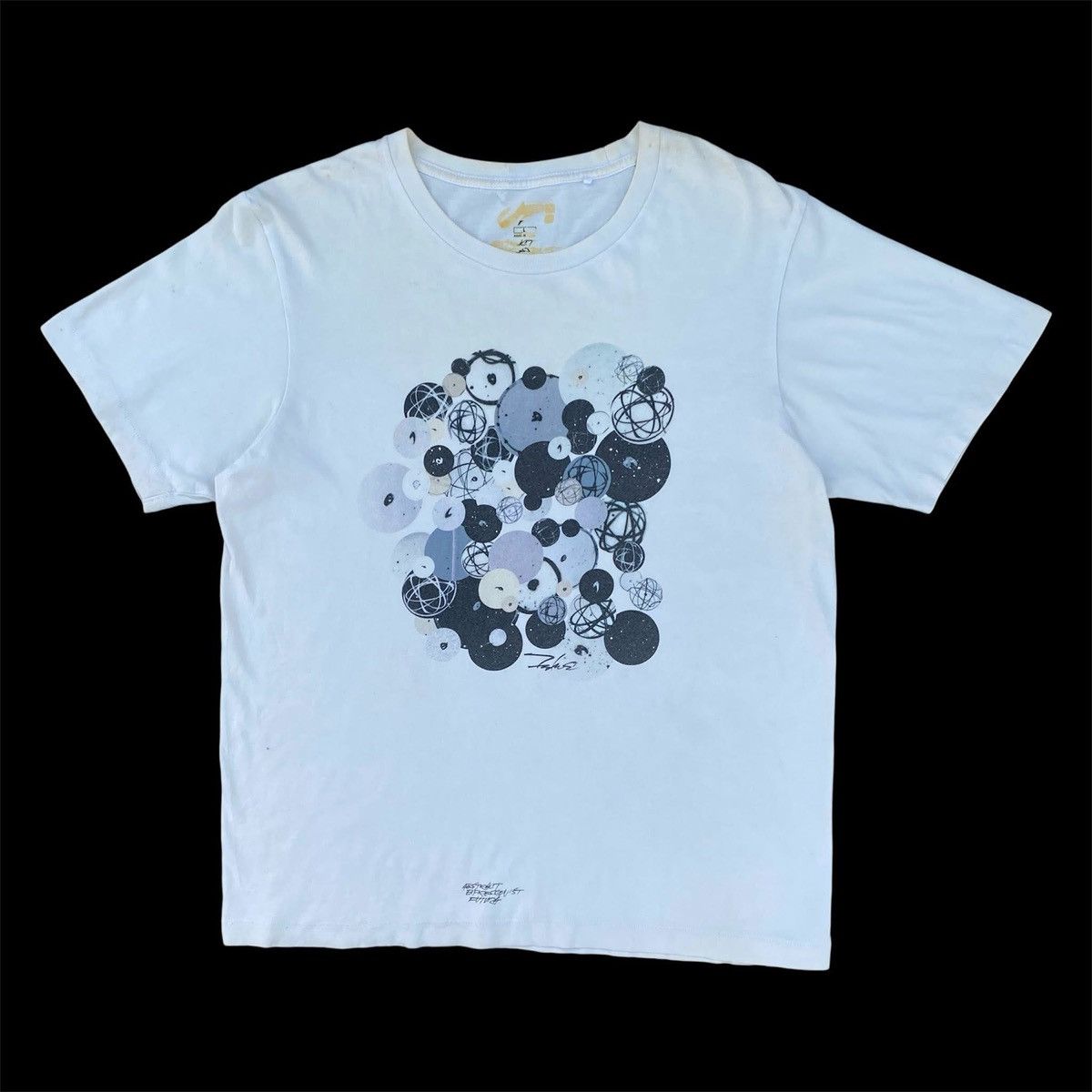 Uniqlo RARE ‼️ Futura Size US L / EU 52-54 / 3 - 1 Thumbnail