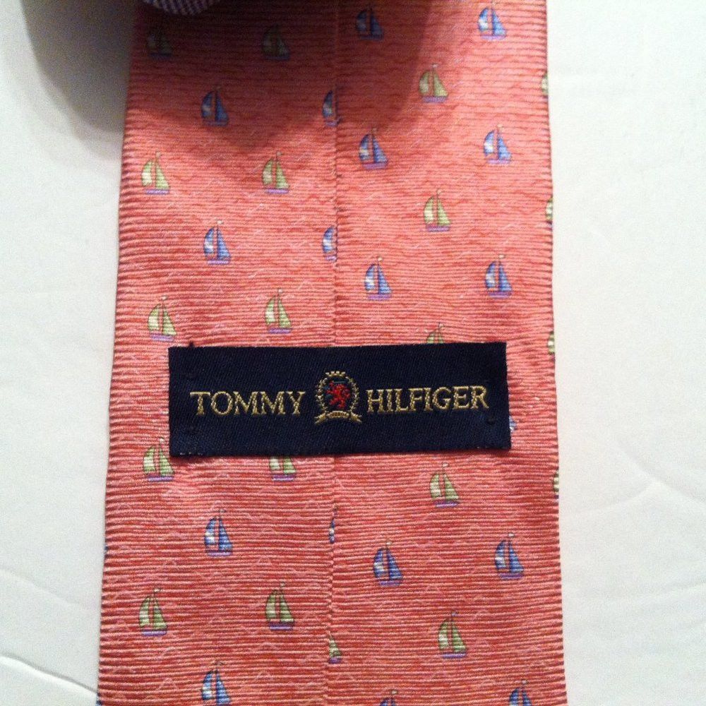 Tommy Hilfiger TOMMY HILFIGER MEN'S PINK SILK TIE WIDTH: 3 3/4" Size ONE SIZE - 2 Thumbnail
