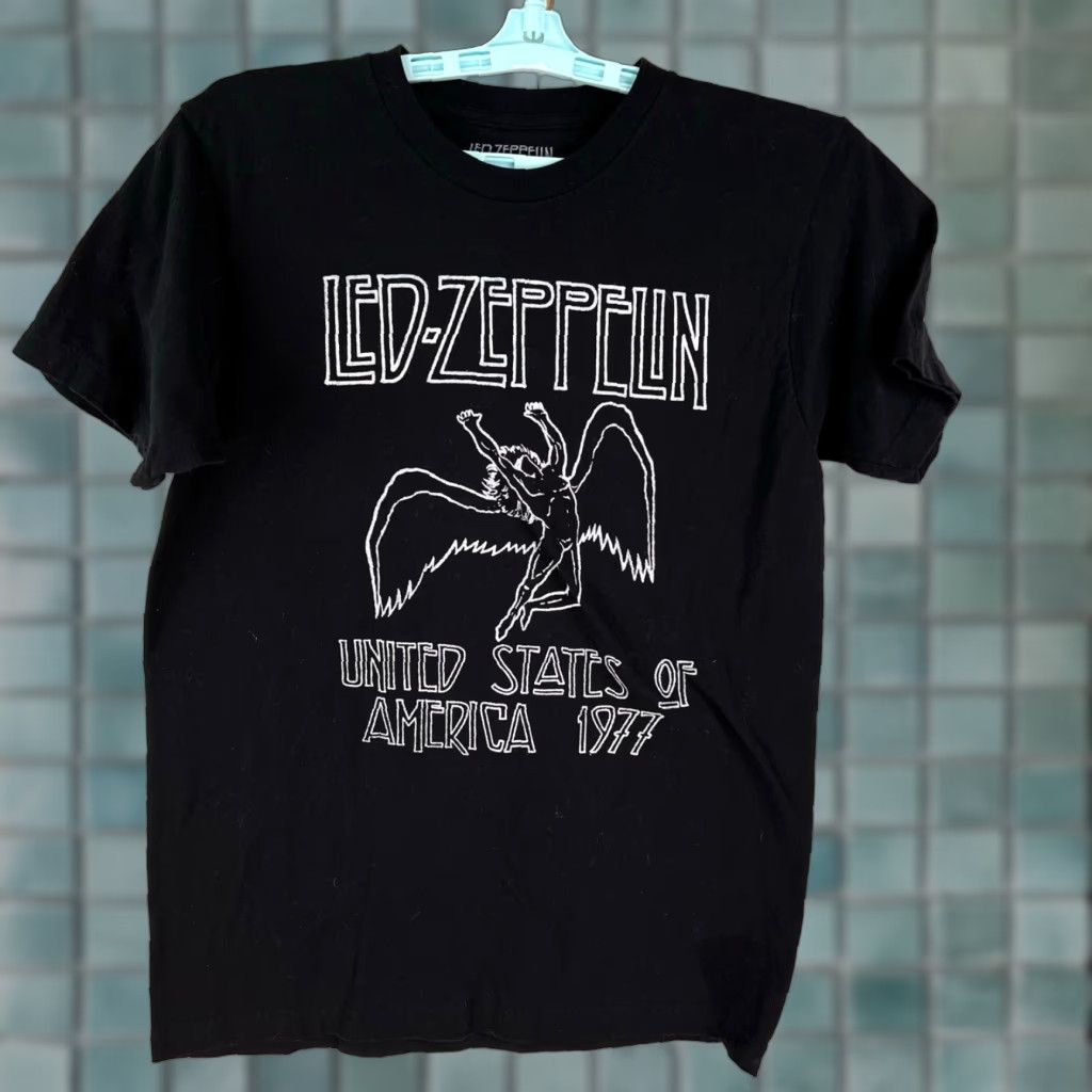 Vintage Led Zeppelin Graphic Shirt Adult Medium Black USA 1977 Size US M / EU 48-50 / 2 - 1 Thumbnail