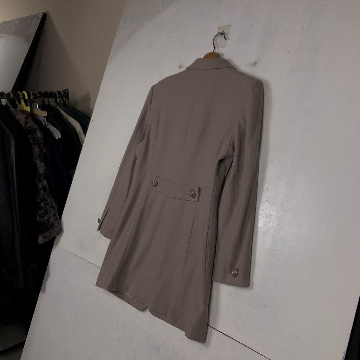 Givenchy 📌LIFE GIVENCHY ONE BUTTON COATS GOLD Size M / US 6-8 / IT 42-44 - 11 Thumbnail