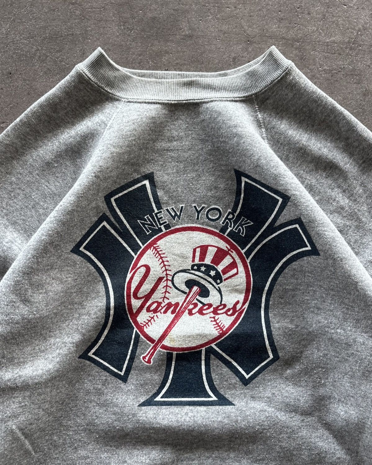 Japanese Brand × New York Yankees 1980s New York Yankees Grey Raglan Crewneck Size US L / EU 52-54 / 3 - 3 Thumbnail