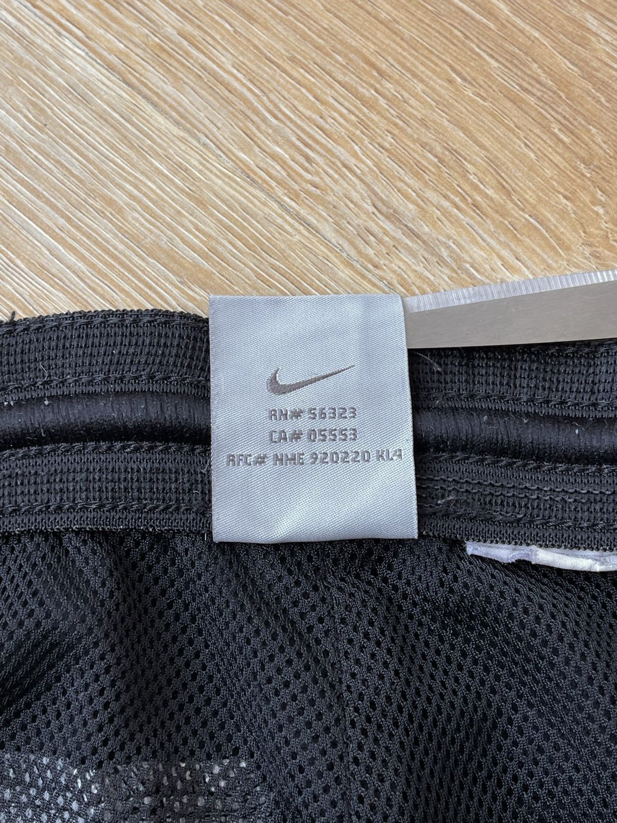 Nike Vintage Nike Swoosh Baggy Parachute Track Pants Size L Size US 34 / EU 50 - 12 Thumbnail