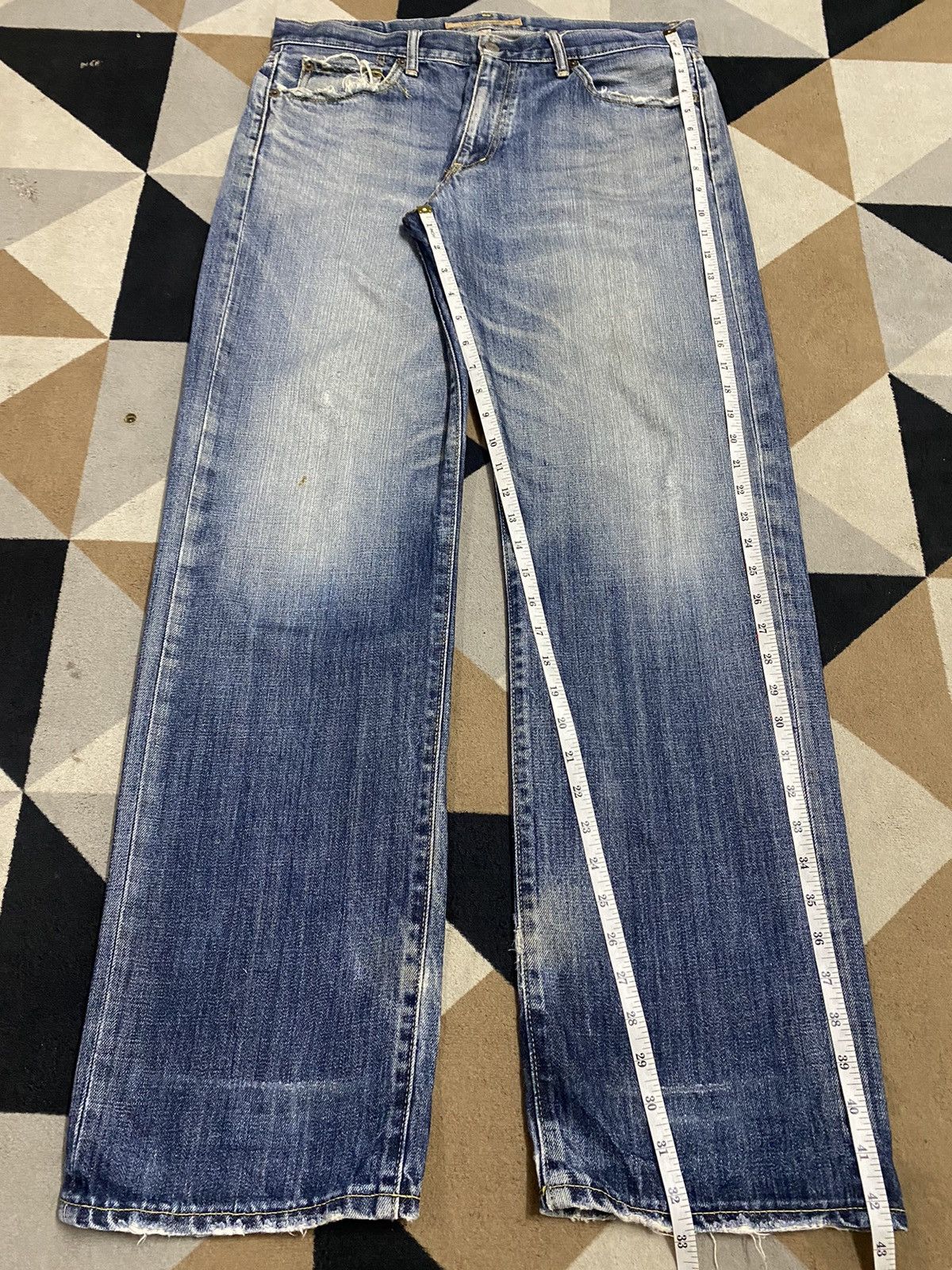 Uniqlo Vintage Japanese Brands Faded Wash Distressed Loose Jeans Size US 34 / EU 50 - 15 Thumbnail