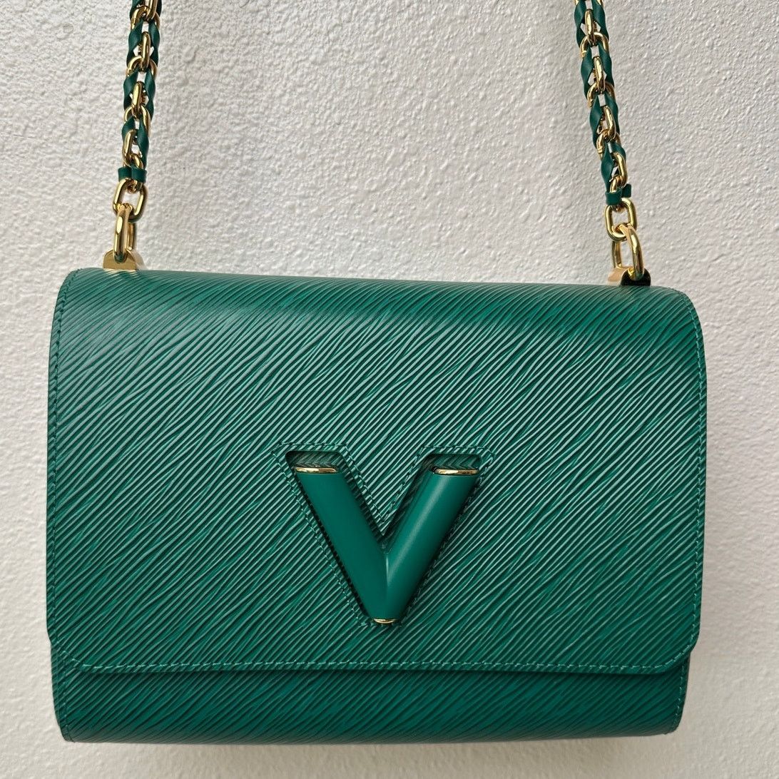 Louis Vuitton Louis Vuitton Twist MM Shoulder Bag – Emerald Epi Leather Size ONE SIZE - 6 Thumbnail