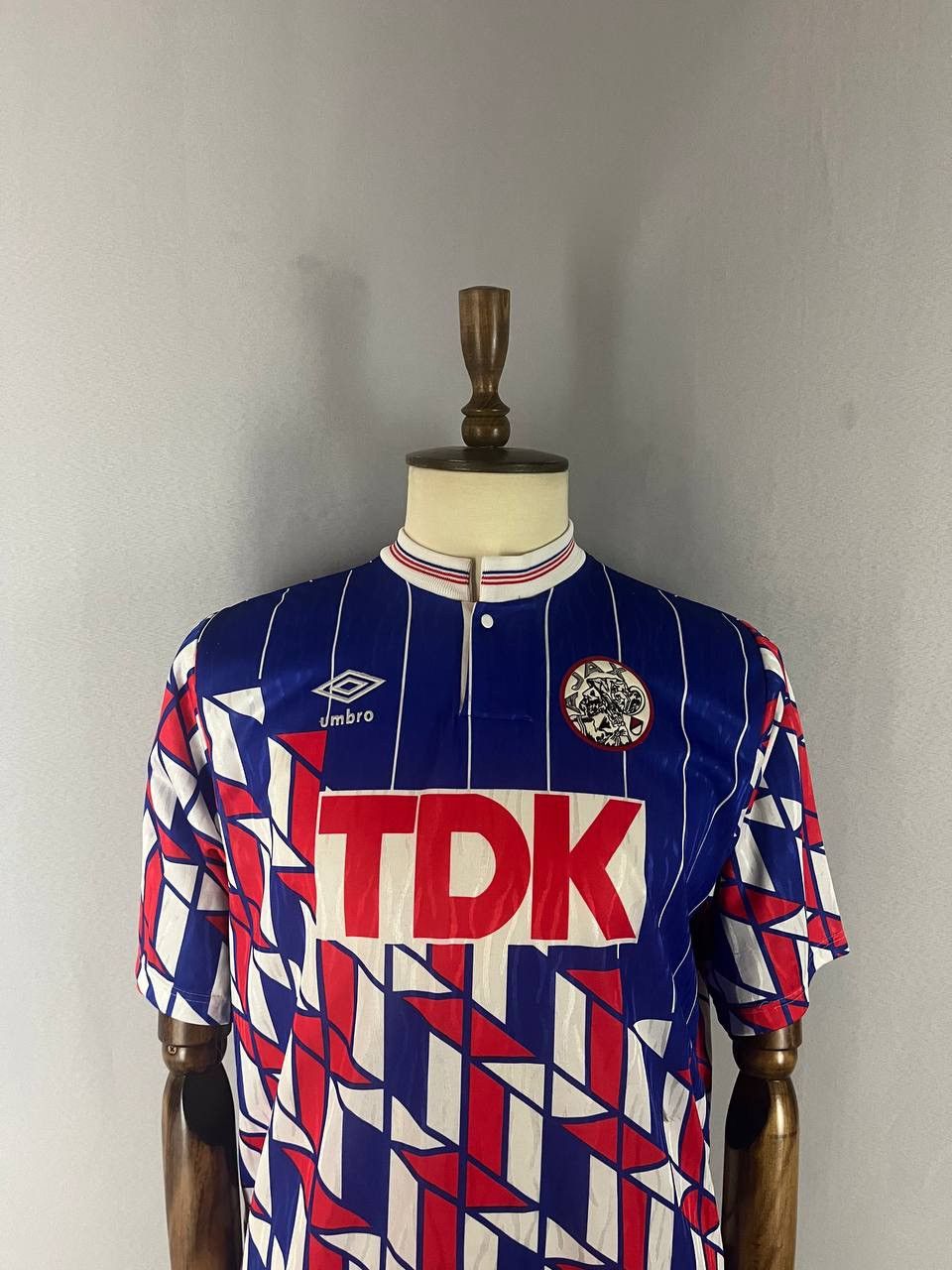 Umbro Umbro FC Ajax Tee T Shirt Soccer Jersey 1989 Vintage Size US XL / EU 56 / 4 - 2 Thumbnail