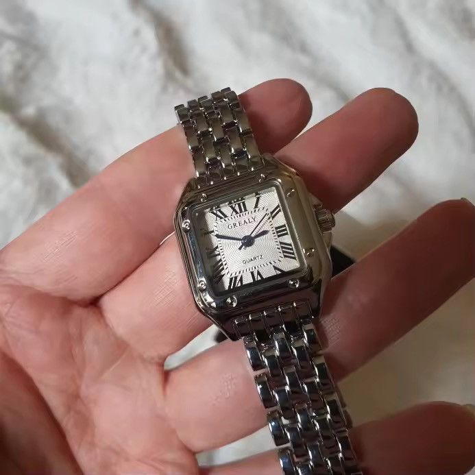 Vintage Vintage 90s black dial luxury style quartz silver watch Size ONE SIZE - 1 Thumbnail