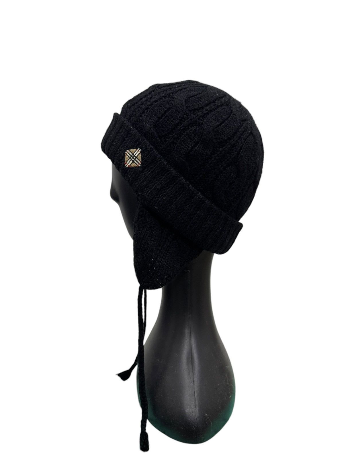 Burberry × Designer BUBERRY LONDON CABLE KNIT BEANIE EMBROIDERED TARTAN DESIGN Size ONE SIZE - 1 Thumbnail