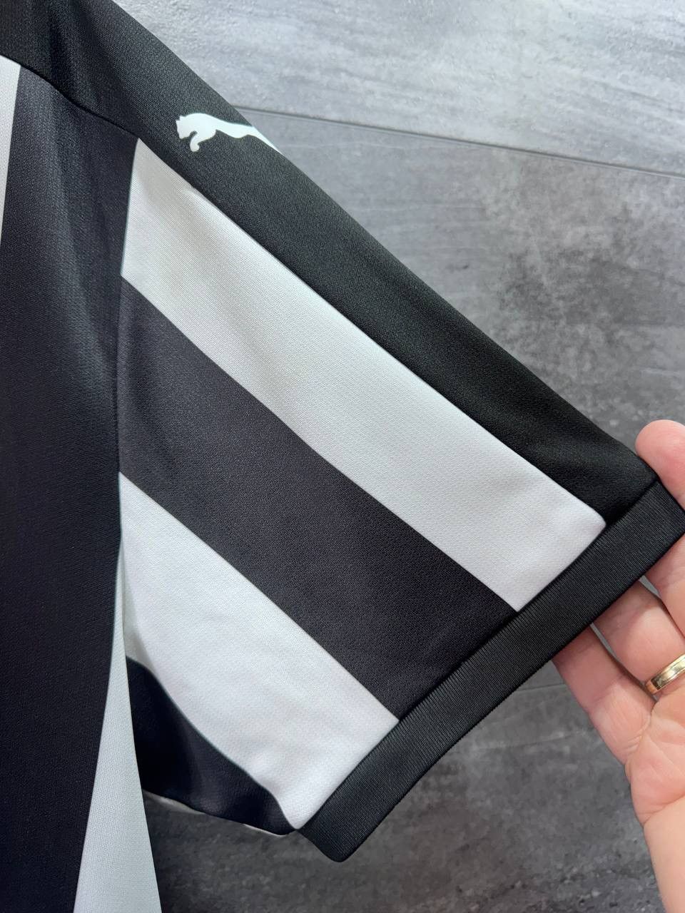 Puma Puma Newcastle United 2017-2018 Home Football Shirt Jersey Size US XL / EU 56 / 4 - 7 Thumbnail