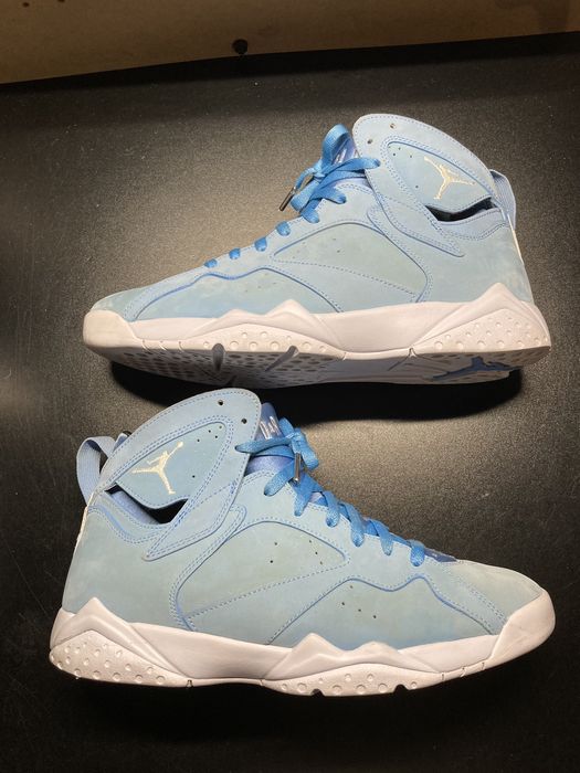 Jordan retro hotsell 7 pantone