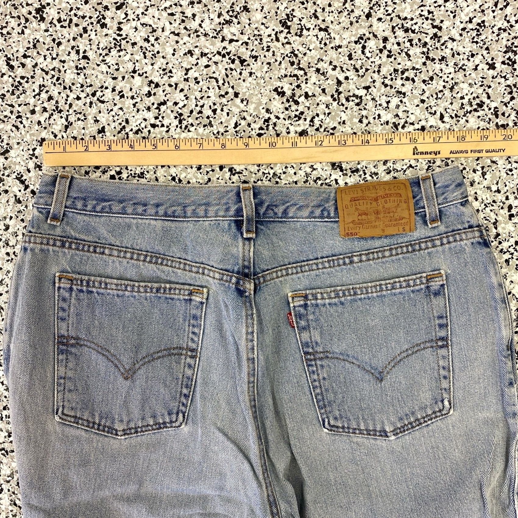 Levi's VINTAGE Levi's 550 Jeans Relaxed Fit Mens 36x29 Light Blue Wash Denim Size US 36 / EU 52 - 4 Thumbnail