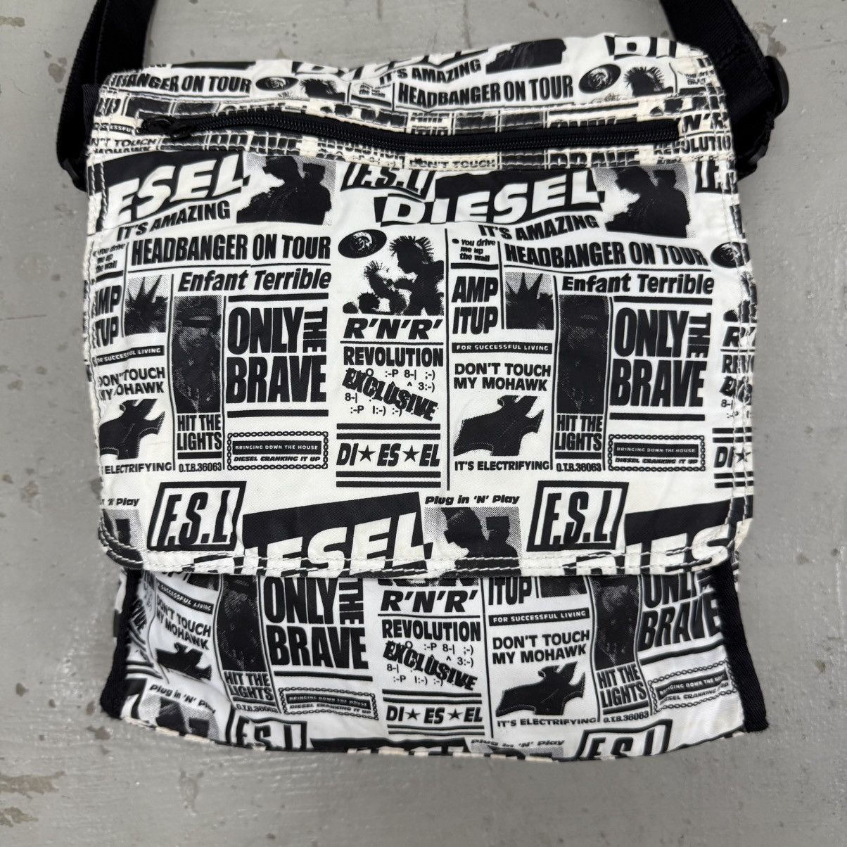 Diesel Diesel Punk Newspaper Design Messenger Bag Size ONE SIZE - 2 Thumbnail