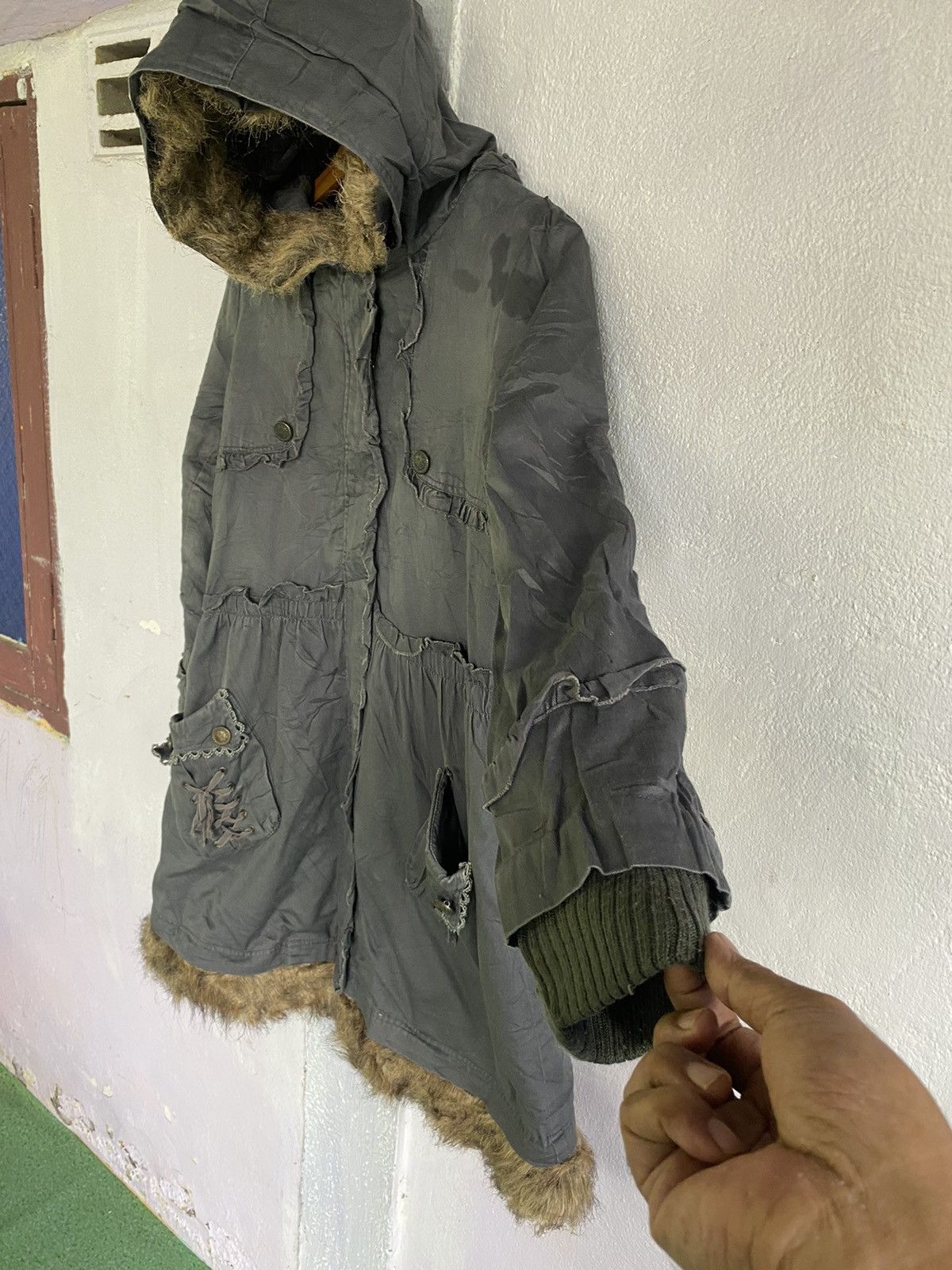 Axist Axes Femme Long Coat Fur With Hoodie Size US M / EU 48-50 / 2 - 6 Thumbnail