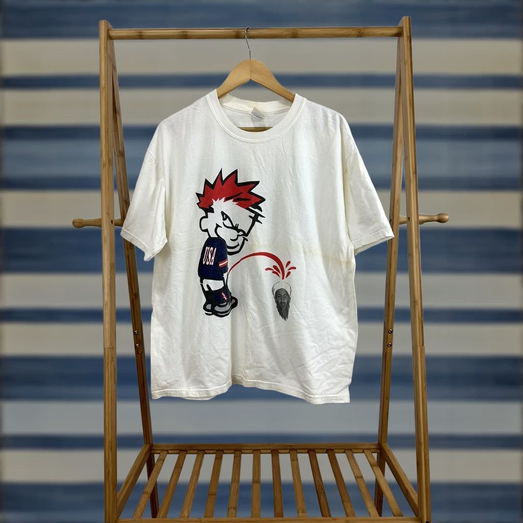 Gildan VTG Calvin Osama Bin Laden Sucks His Followers Swallow Team USA RARE T-Shirt XL Shirt Men White USA War terrorist Size US XL / EU 56 / 4 - 1 Thumbnail