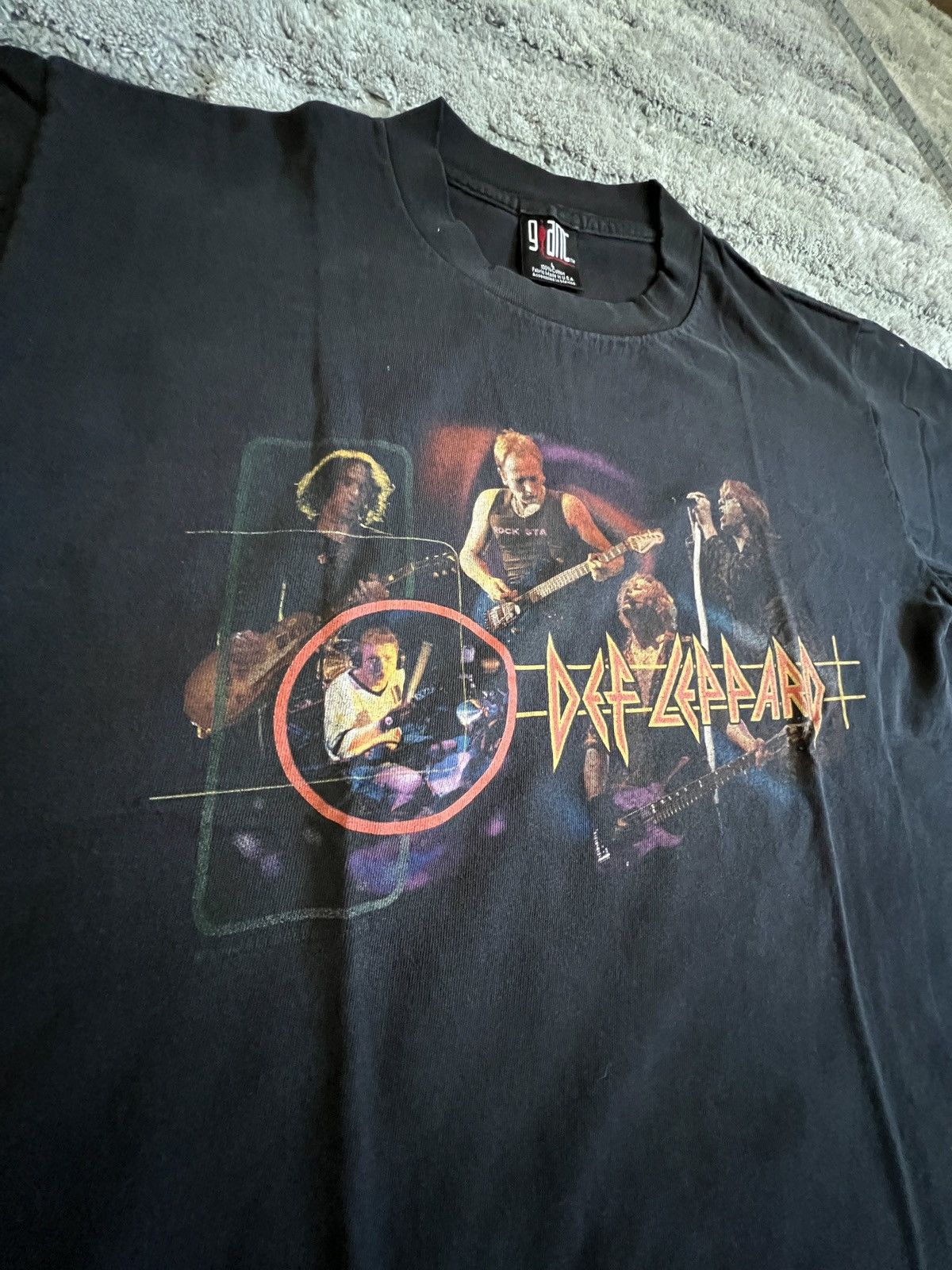 Giant Vintagw def leppard concert t shirt Size US L / EU 52-54 / 3 - 4 Thumbnail