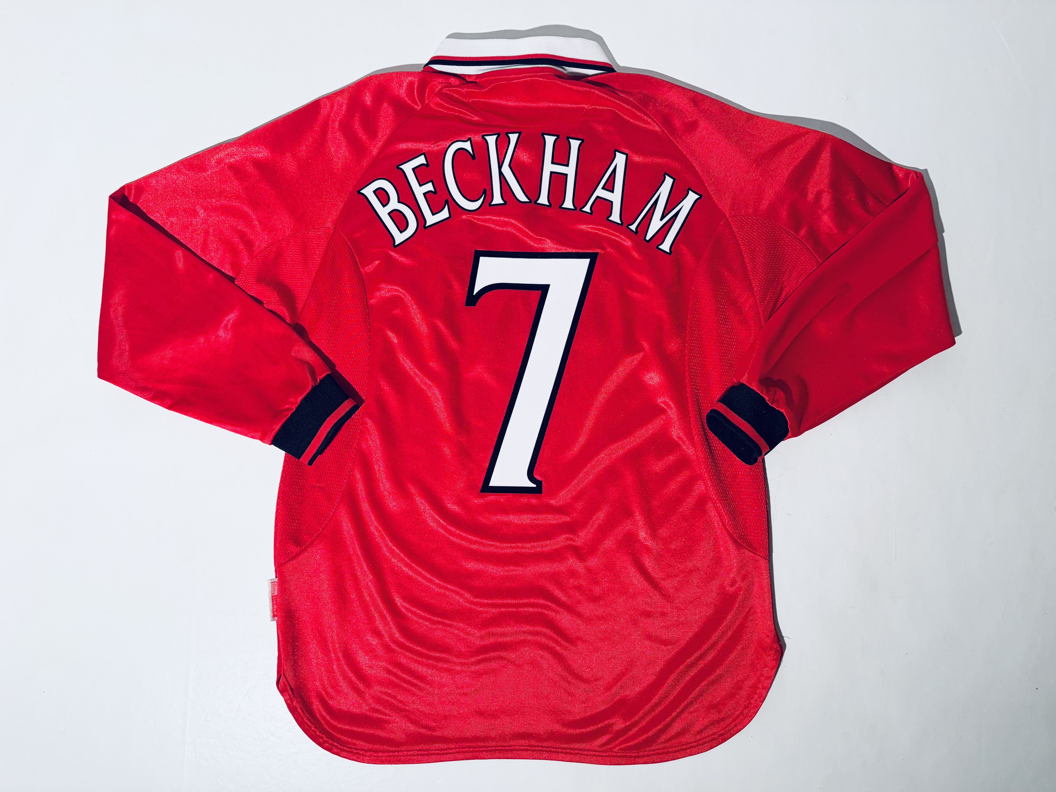 Umbro Manchester United UCL Treble Winners Home Jersey 1999 LS Size US M / EU 48-50 / 2 - 7 Thumbnail