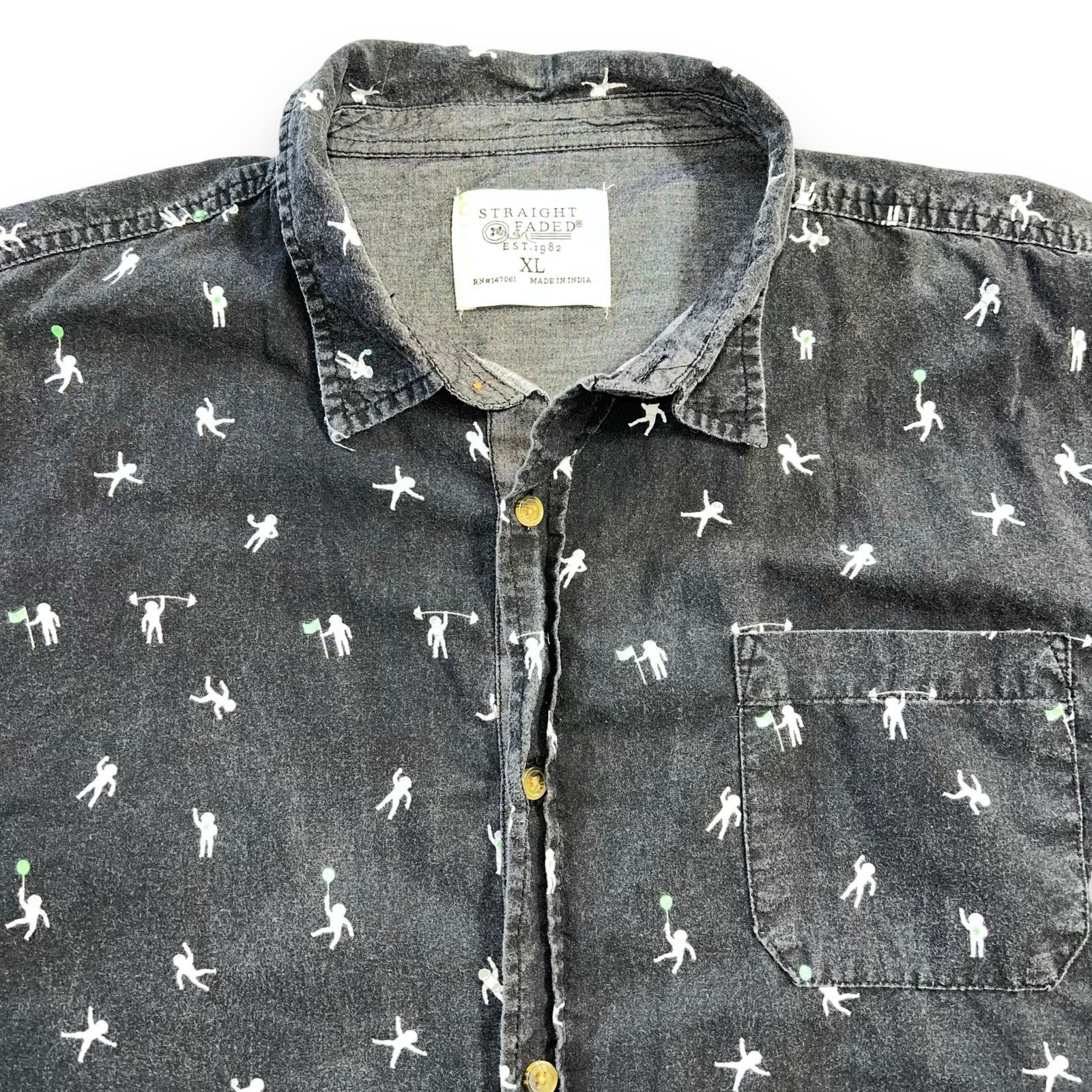 StraightFaded Straight Faded Button Down Shirt Short Sleev Astronaut Theme Size US XL / EU 56 / 4 - 2 Thumbnail