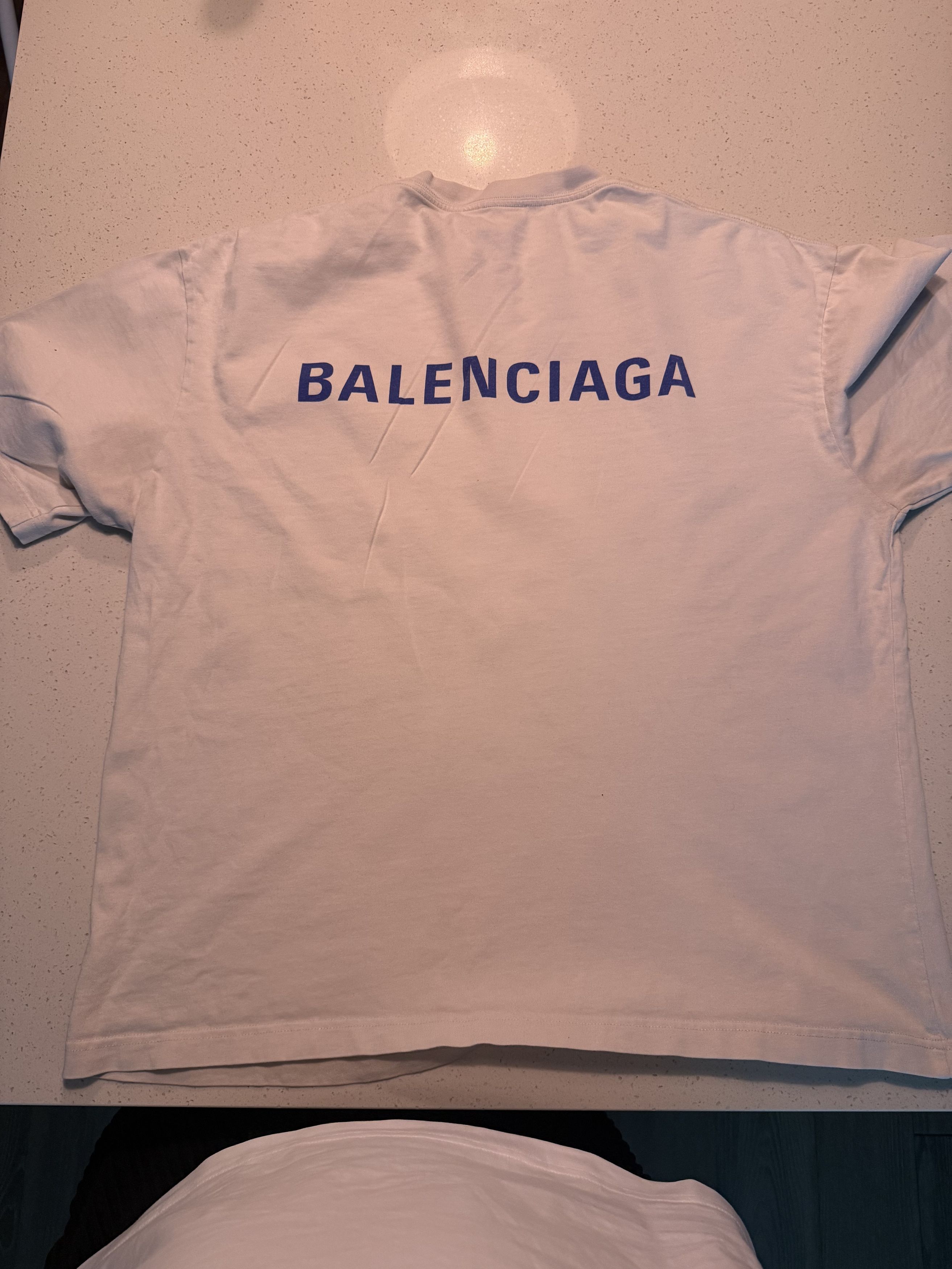 Balenciaga Balenciaga Badge Logo Tee 'Chalky White/Blue' Size US M / EU 48-50 / 2 - 5 Thumbnail
