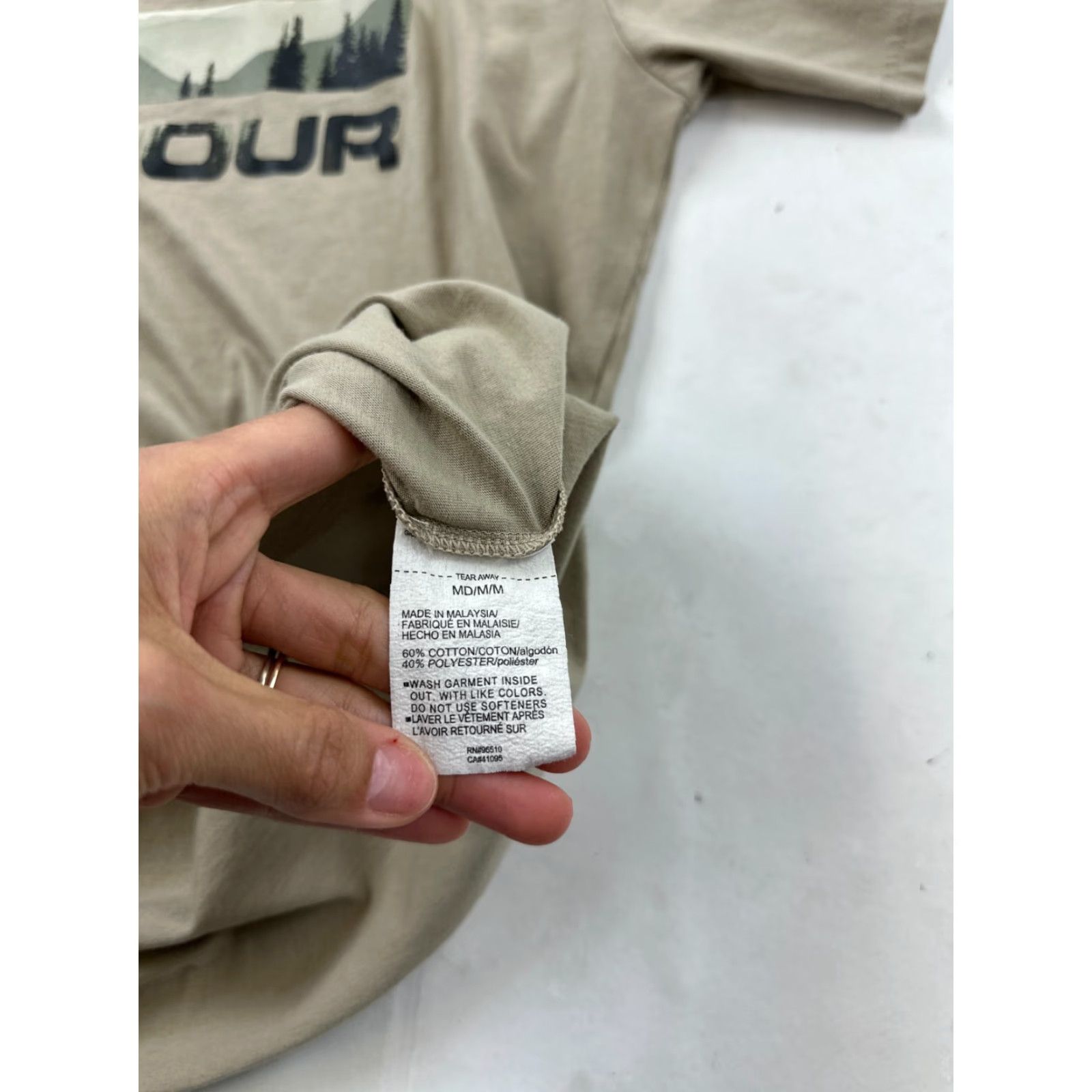 Under Armour Under Armour Shirt Mens M Beige Short Sleeve Crew Neck Logo Graphic Print Outdoor 90s? Size US M / EU 48-50 / 2 - 5 Thumbnail