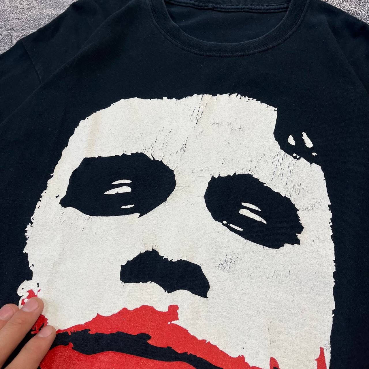 Vintage Vintage 90s Joker The Dark Knight Cotton T-Shirt DC Comics Size US L / EU 52-54 / 3 - 9 Thumbnail