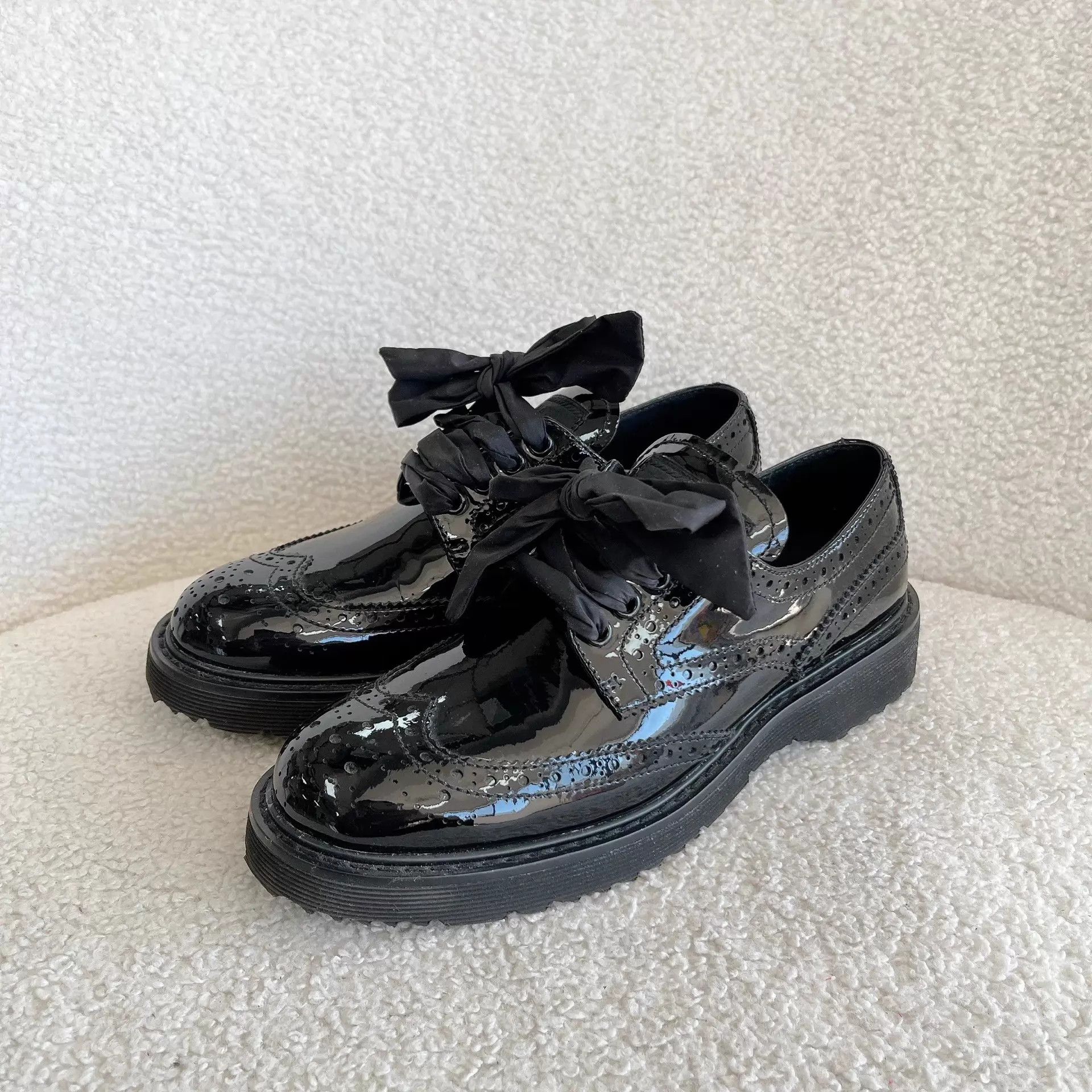 Prada Prada Black Bow Cut-out Casual Shoes 35 Size US 4.5 / IT 34.5 - 1 Thumbnail