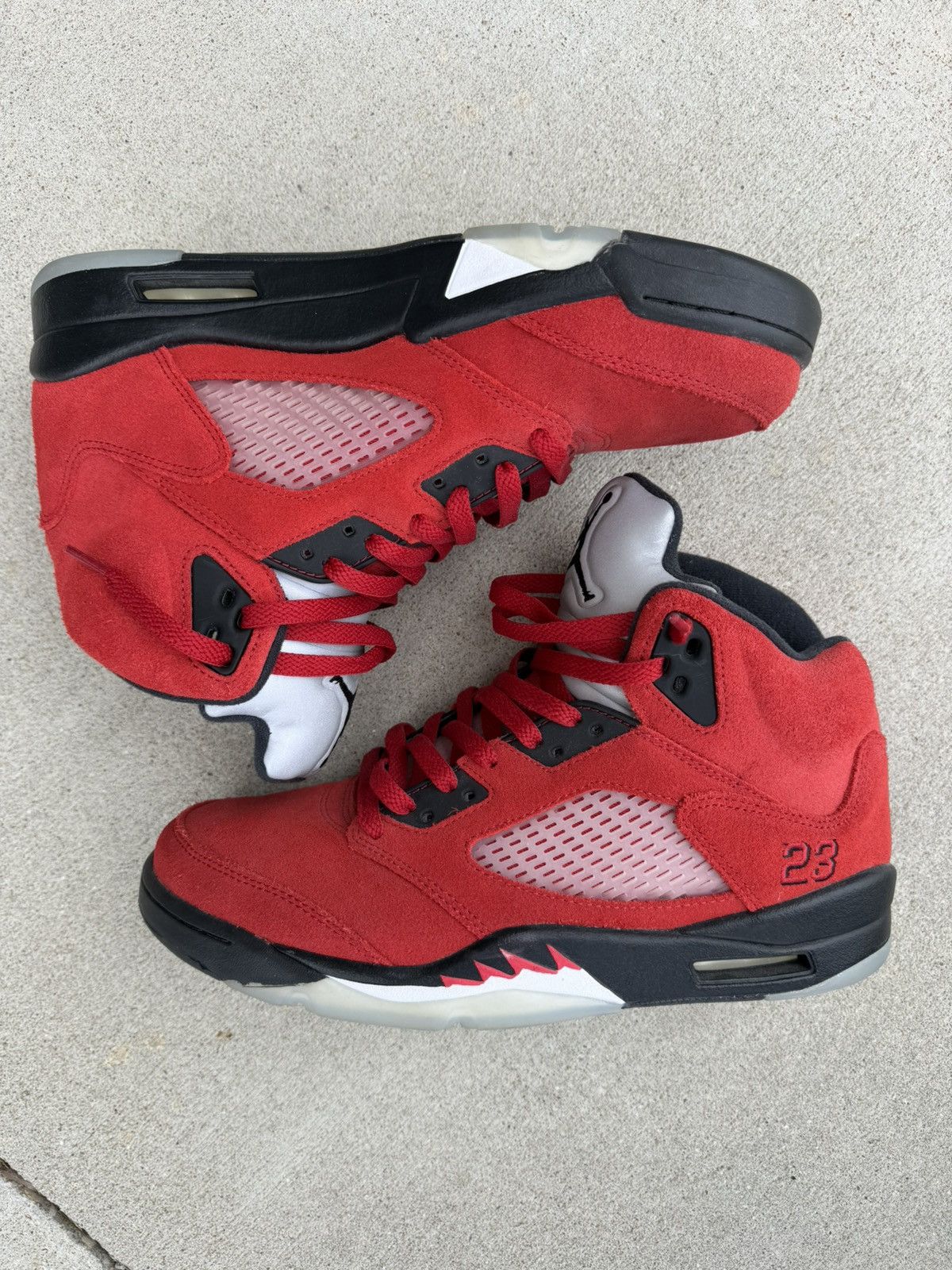 Jordan Brand Jordan 5 Retro Raging Bull Size US 9 / EU 42 - 2 Thumbnail