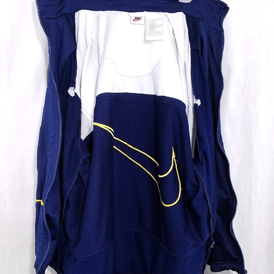 Nike VINTAGE Nike Jacket Mens Size S Blue 90s Jumbo Swoosh Spell Out White Tag Track jacket Size US S / EU 44-46 / 1 - 6 Thumbnail