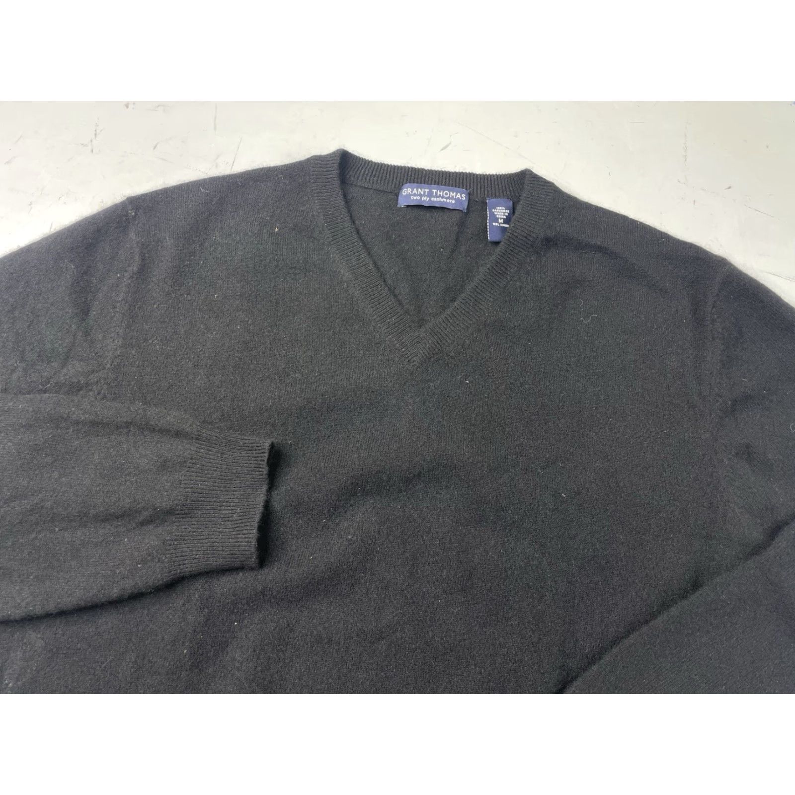 Vintage Grant Thomas Men’s Sweater 2 Ply Cashmere Medium V-Neck Pullover Black Size US M / EU 48-50 / 2 - 2 Thumbnail