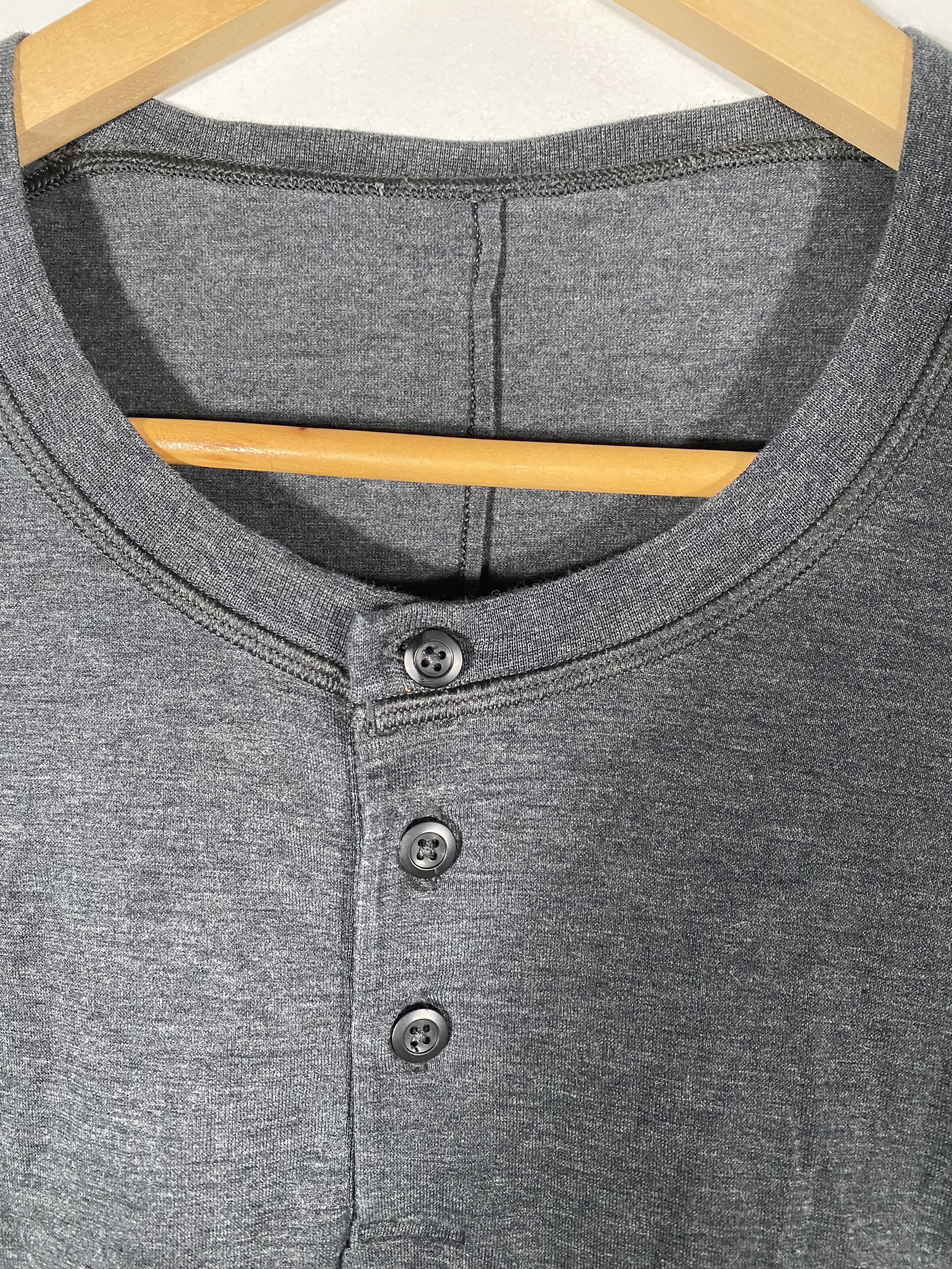 Lululemon Lululemon Classic Henley Athletic Long Sleeve Tshirt Size US L / EU 52-54 / 3 - 2 Thumbnail