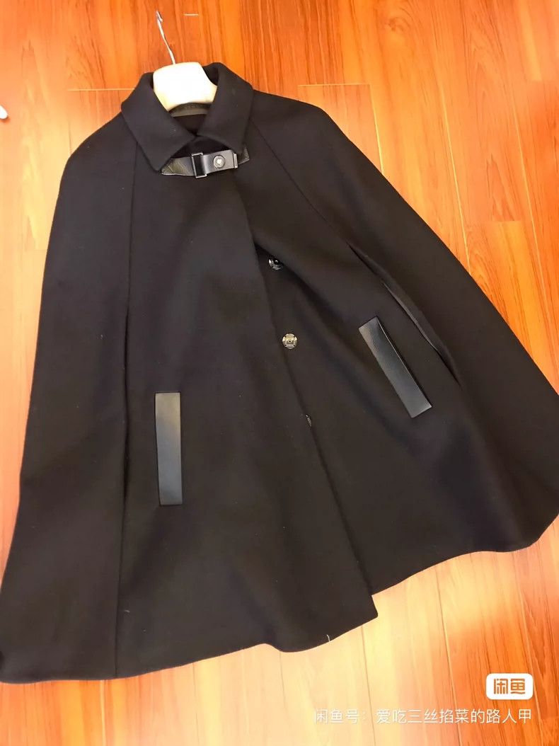 Versace Versace Women's cloak coat Size S / US 4 / IT 40 - 8 Thumbnail
