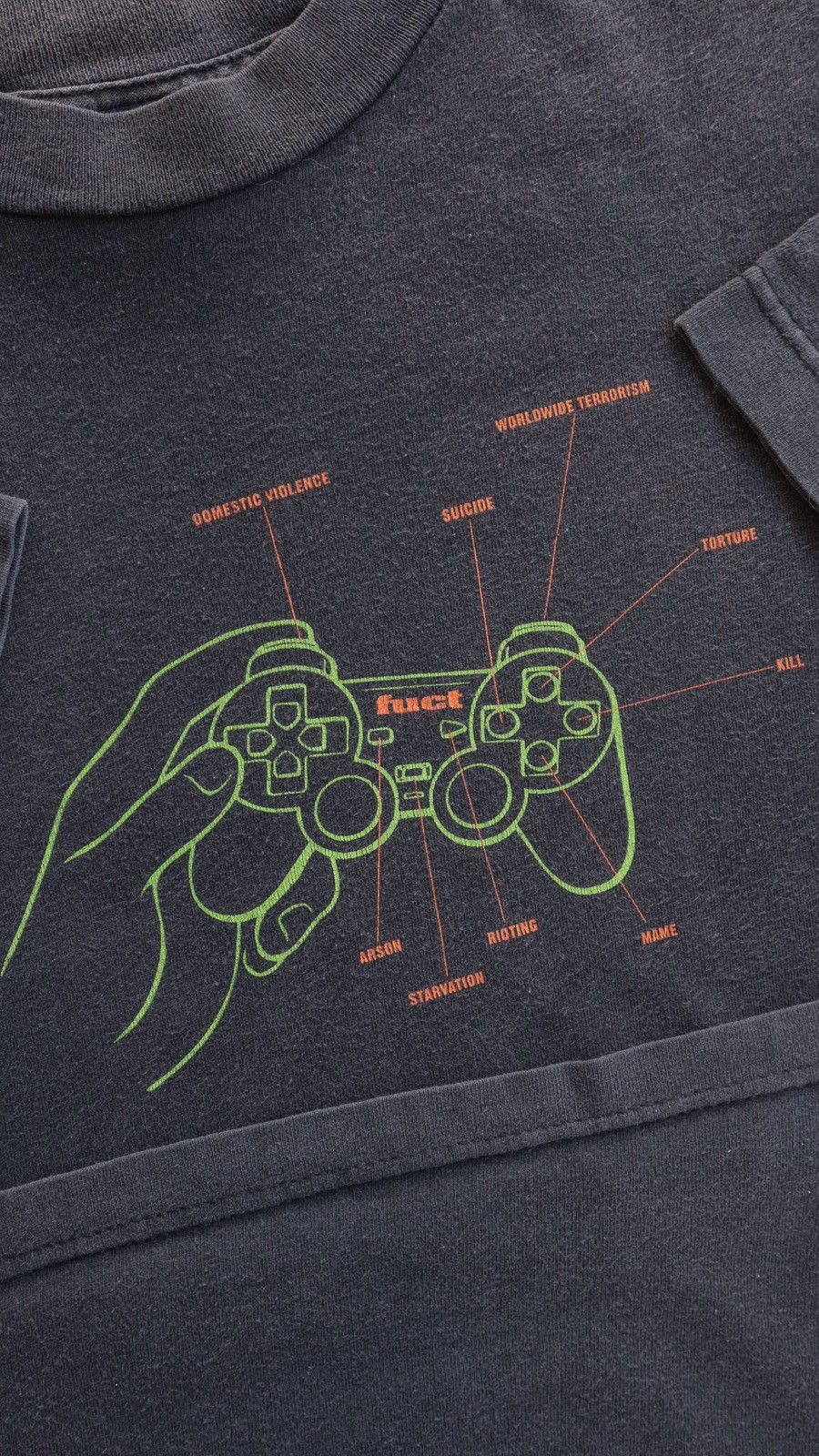 FUCT Vintage 90s FUCT Faded Game Controller Archive Skate Tee Size US M / EU 48-50 / 2 - 3 Thumbnail