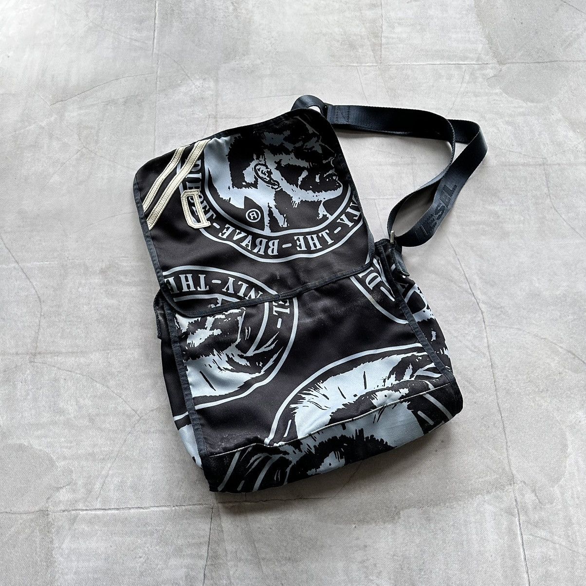 Diesel RARE Vintage Diesel Crossbody Shoulder Bag Y2K Size ONE SIZE - 13 Thumbnail