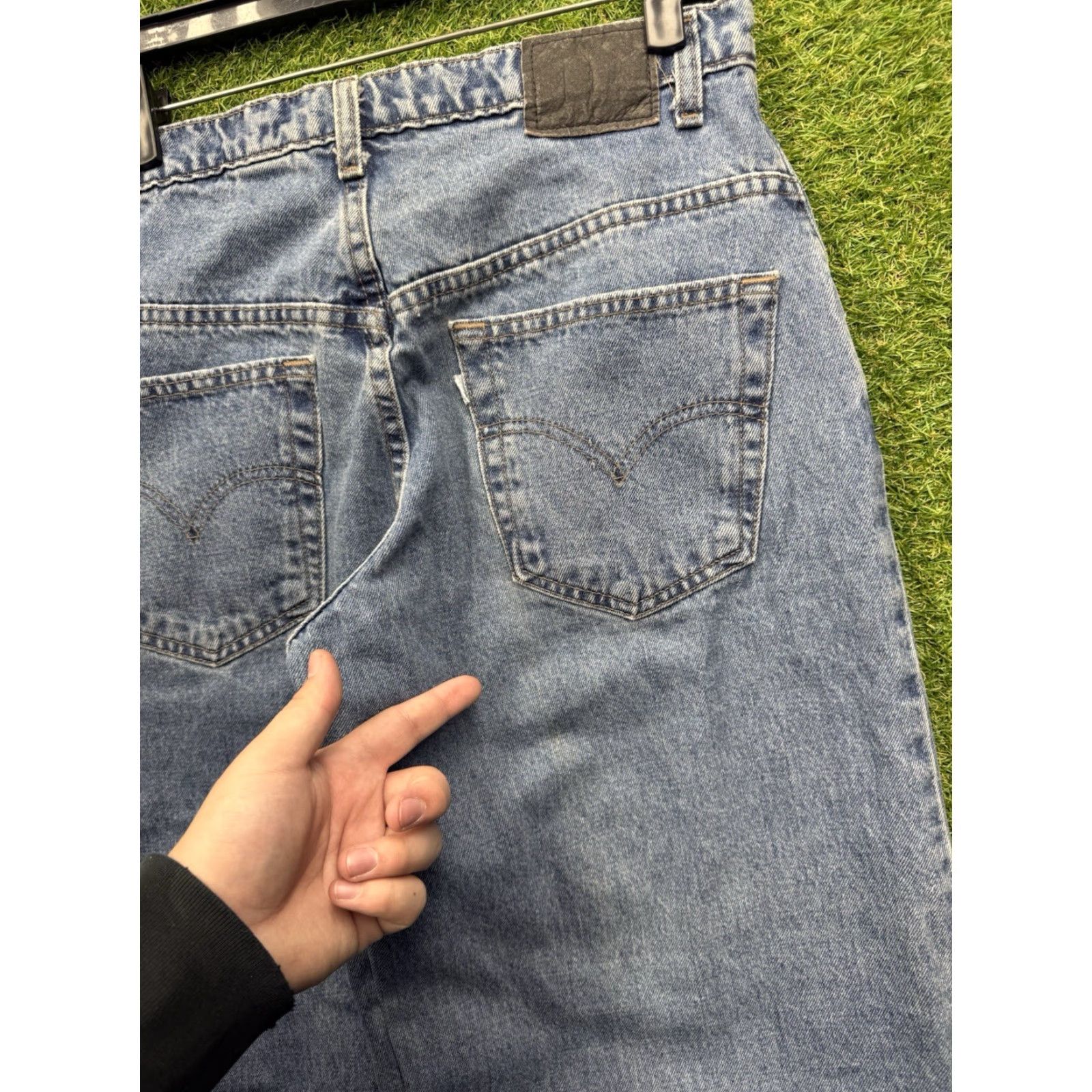 Levi's VINTAGE Levi's Silvertab MASSIVE Jeans Mens 31x30 Baggy 90s Wide Leg Y2K Skater Size US 31 - 7 Thumbnail
