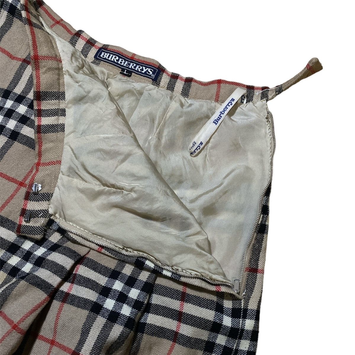 Burberry × Vintage Vintage 70s-80s Burberrys Nova Check Pleated Skirt Size 24" / US 00 / IT 34 - 6 Thumbnail