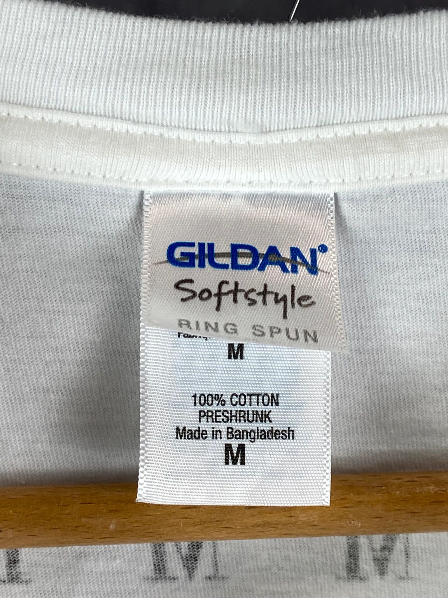 Gildan Gildan White Tee / Clean Blank Essential (M) Size US M / EU 48-50 / 2 - 3 Thumbnail