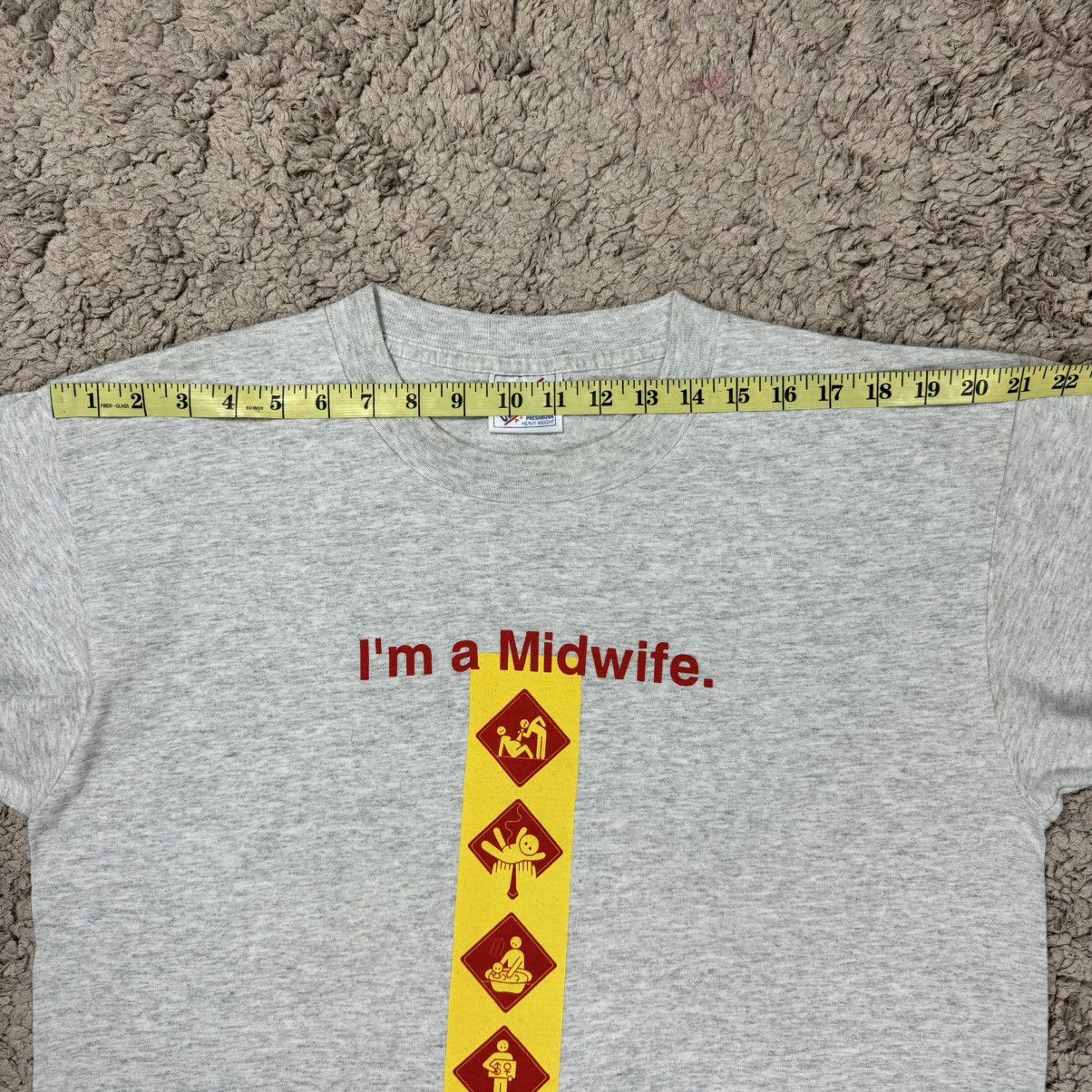 Vintage Vintage Art Im a Midwife Wording T-shirt Size US L / EU 52-54 / 3 - 14 Thumbnail
