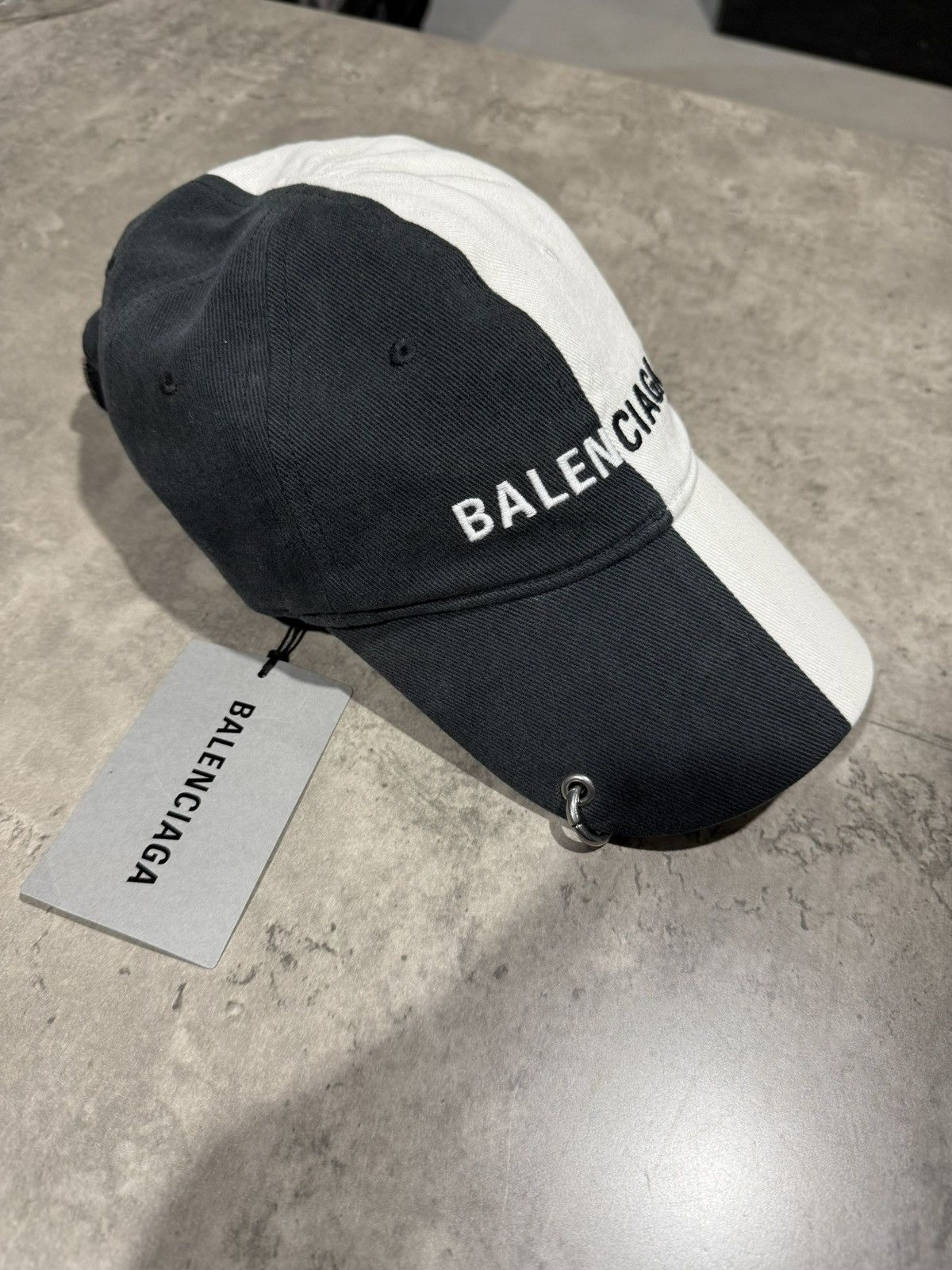 Balenciaga balenciaga 50/50 piercing cap Size ONE SIZE - 1 Thumbnail