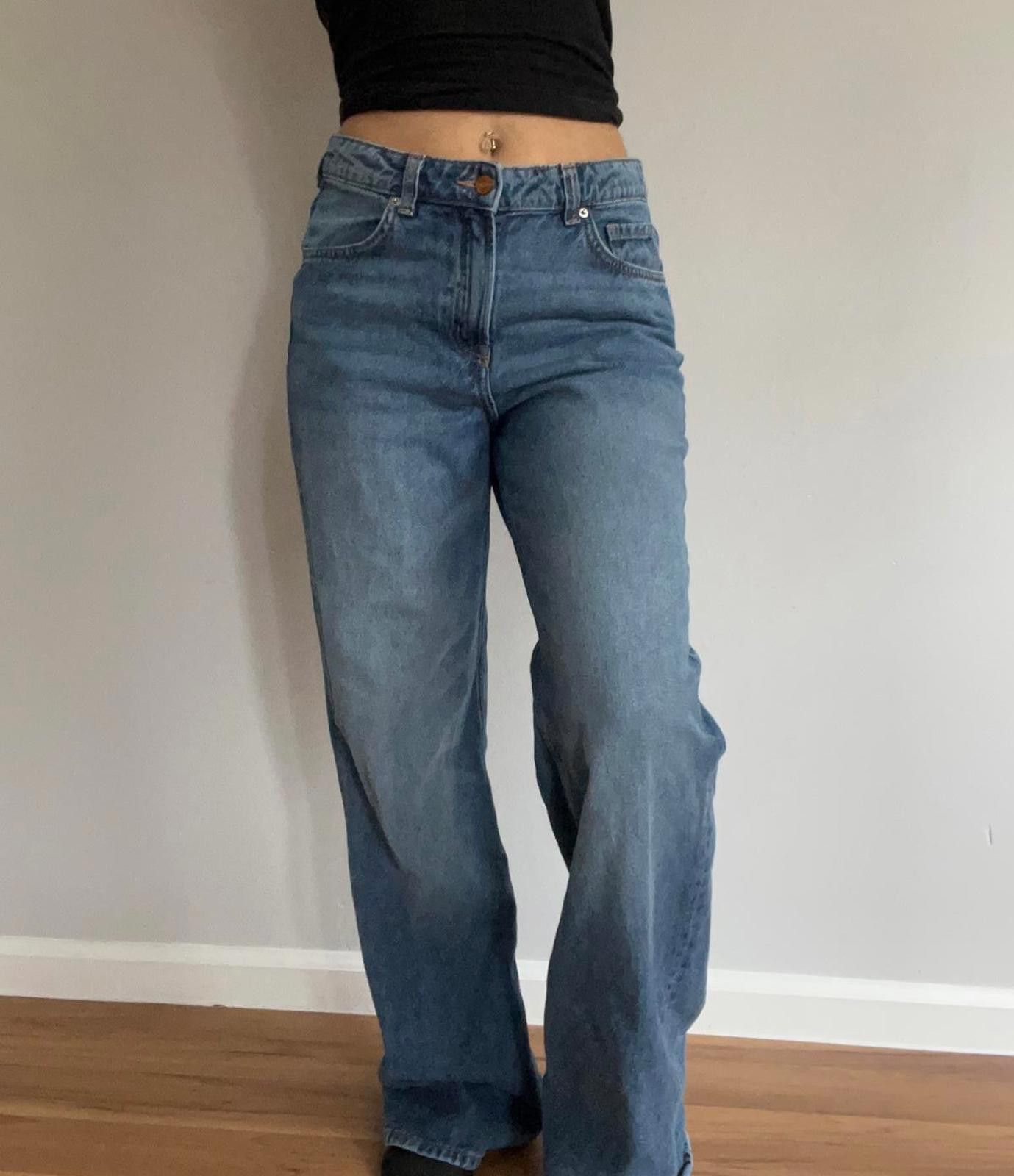 Divided Women’s high waisted wide leg medium wash jeans Size 32" / US 10 / IT 46 - 2 Thumbnail