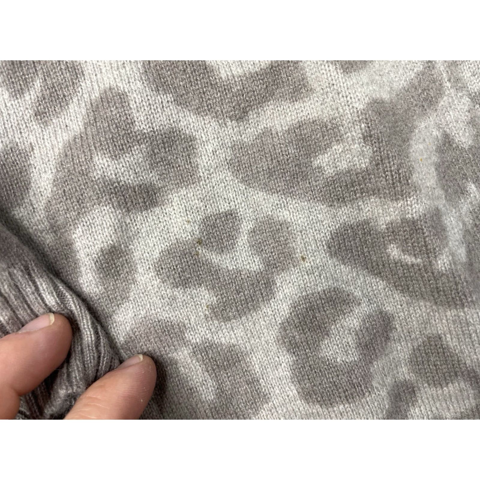 Saks Fifth Avenue Saks Fifth Avenue Sweater Cardigan Women XS Multicolor Cashmere Open Front Long Sleeve V-Neck Animal Print Knit Casual Womens Size XS / US 0-2 / IT 36-38 - 3 Thumbnail
