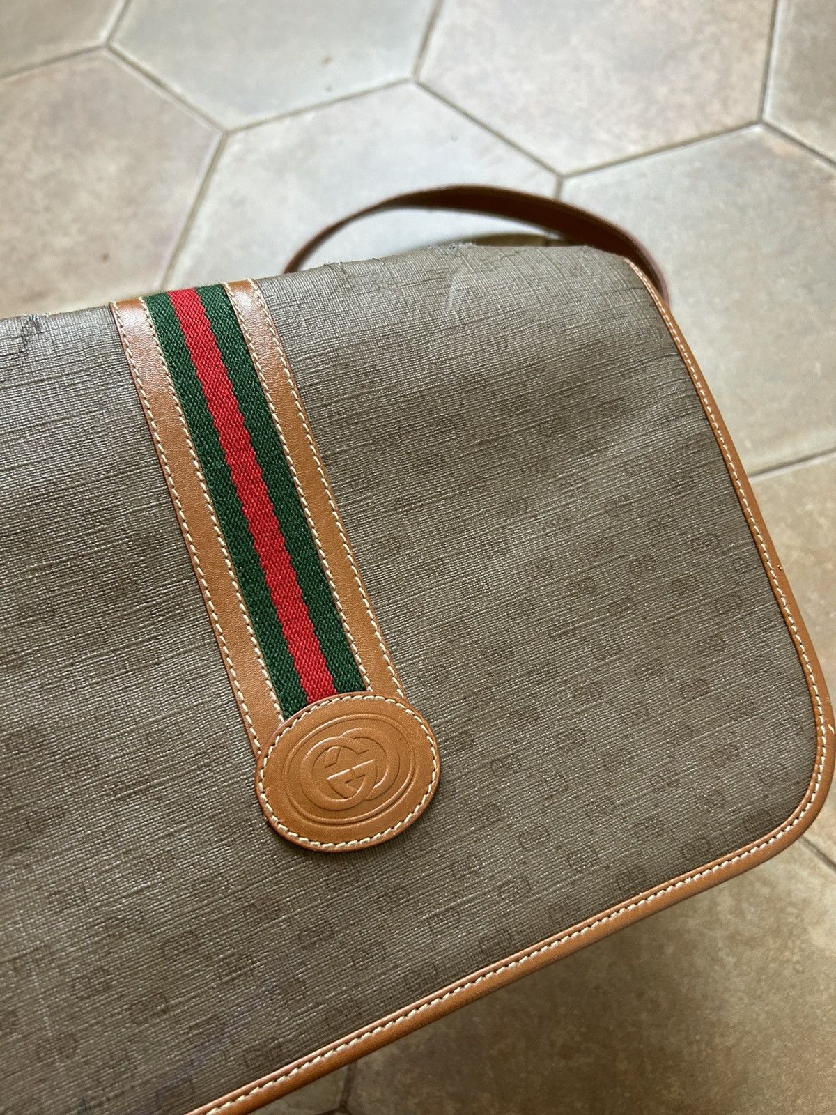 Gucci Authentic GUCCI Vintage Crossbody Bag Size ONE SIZE - 8 Thumbnail
