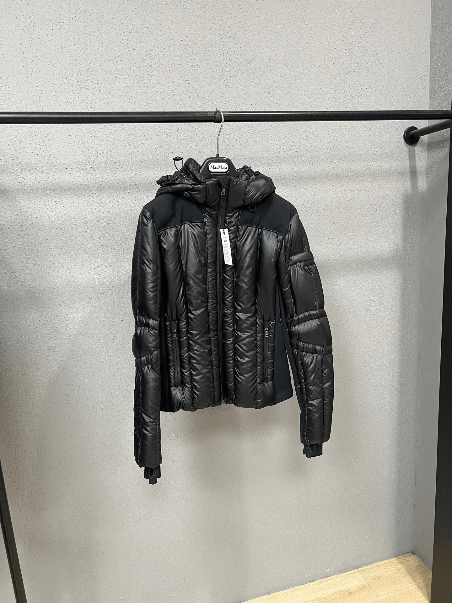 Prada Prada Down Down Jacket M Women Size M / US 6-8 / IT 42-44 - 1 Thumbnail