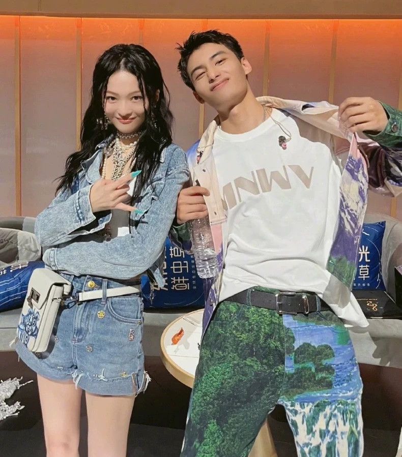 Louis Vuitton LOUIS VUITTON 22 SS Show Snow Mountain Landscape Pattern Je Size US 30 / EU 46 - 4 Thumbnail