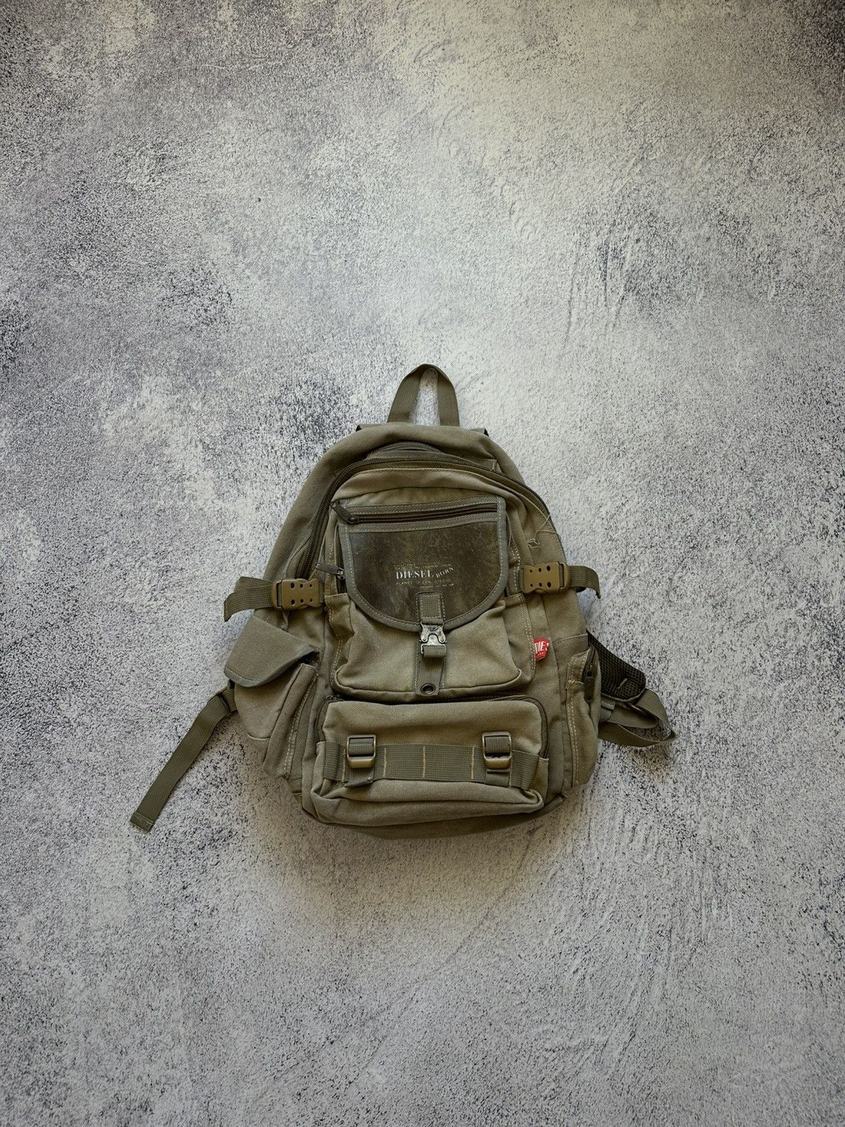 バッグ DIESEL 00s archive llogo backpack Diesel Men 00 S Archive Military Backpack Dark Green Luxury