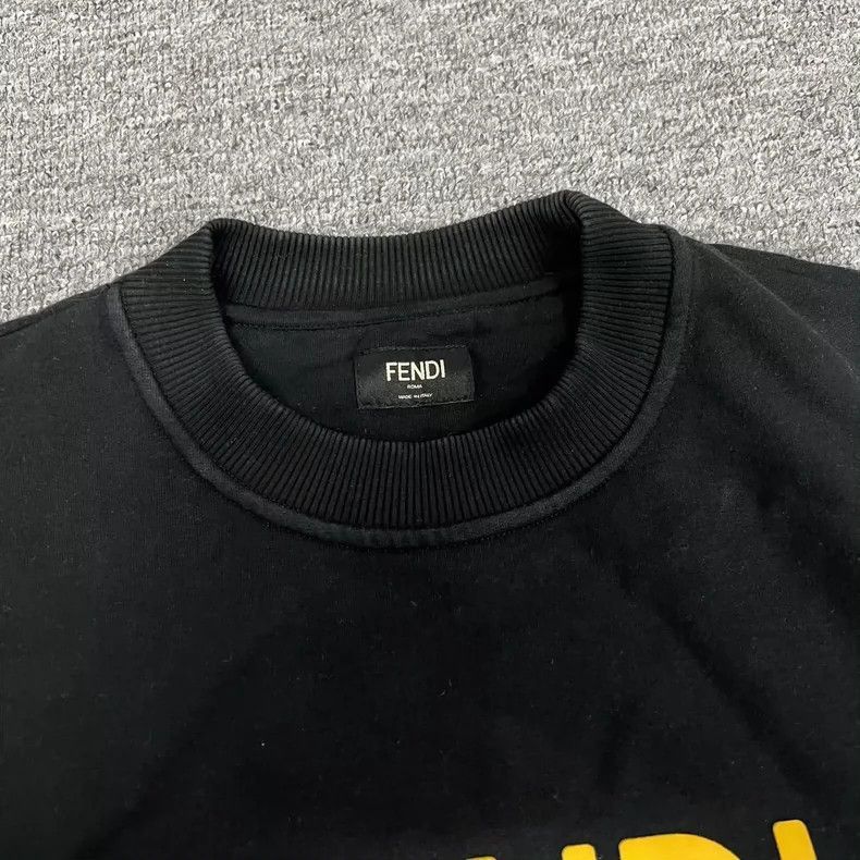 Fendi Fendi Logo Pullover Sweatshirt for Men Size US M / EU 48-50 / 2 - 6 Thumbnail