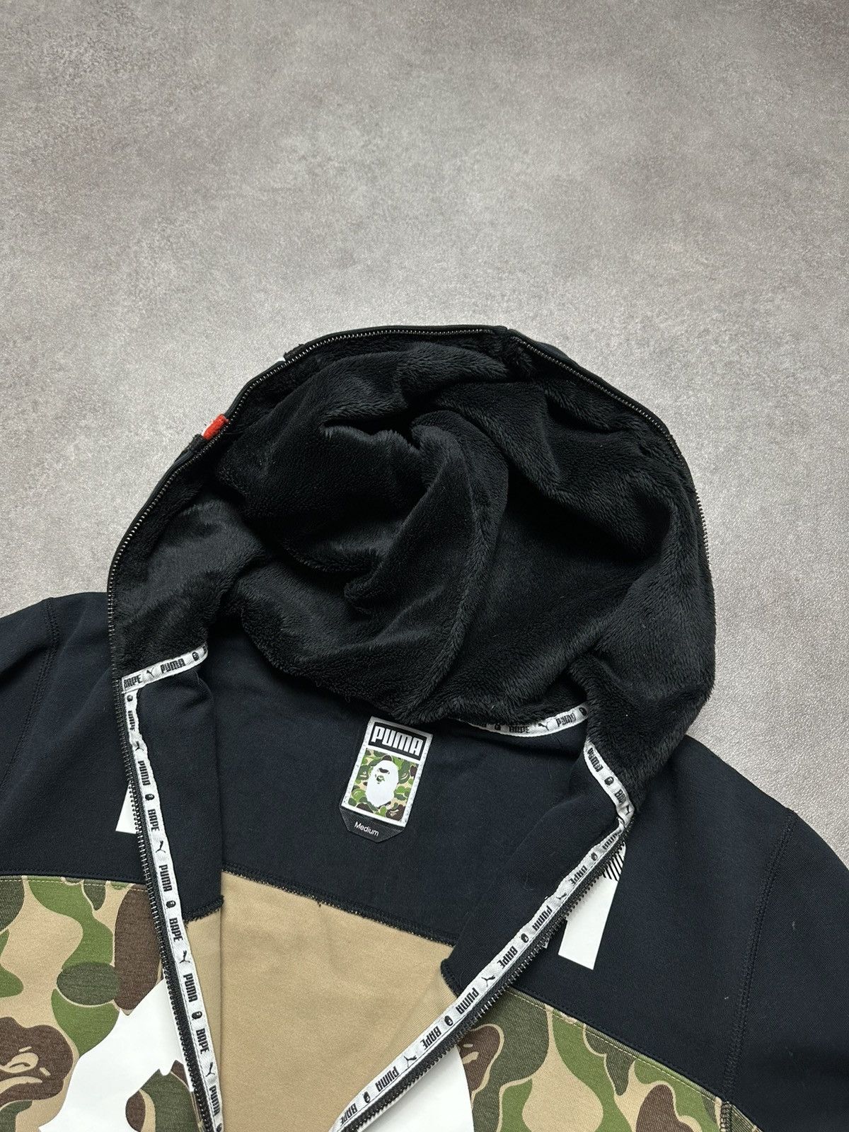 Bape × Puma BAPE X PUMA ABC CAMO SHARK HOODIE USED SIZE MEDIUM BLACK Size US M / EU 48-50 / 2 - 8 Thumbnail